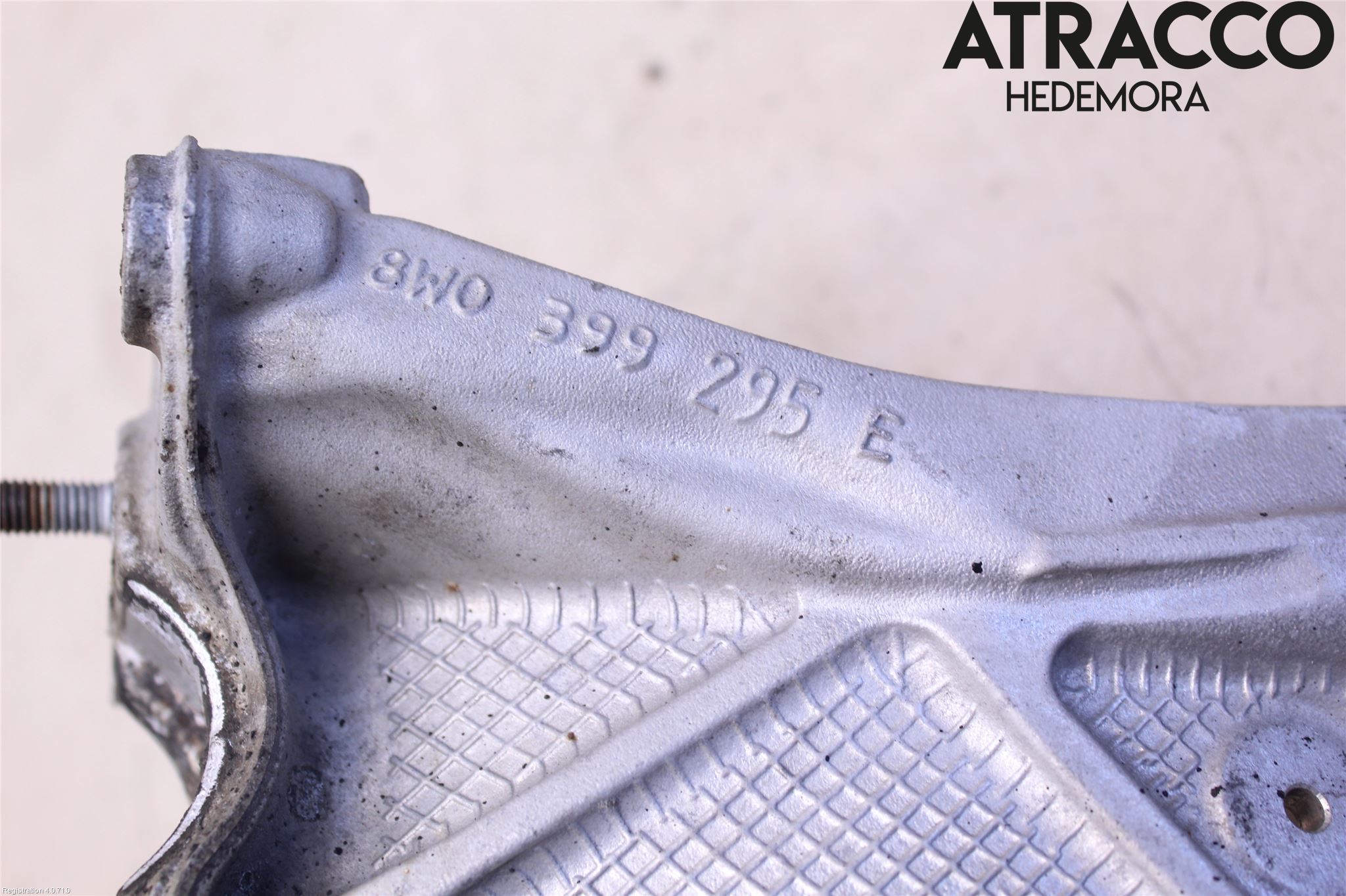Audi A4/S4 B9 16-19 Forstillingsbjelke(Tvergående)