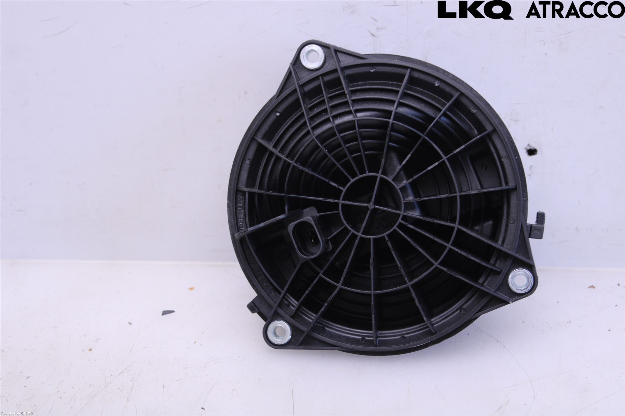 Volkswagen VW GOLF VI 09-13 Bakluke Handtak Ytre