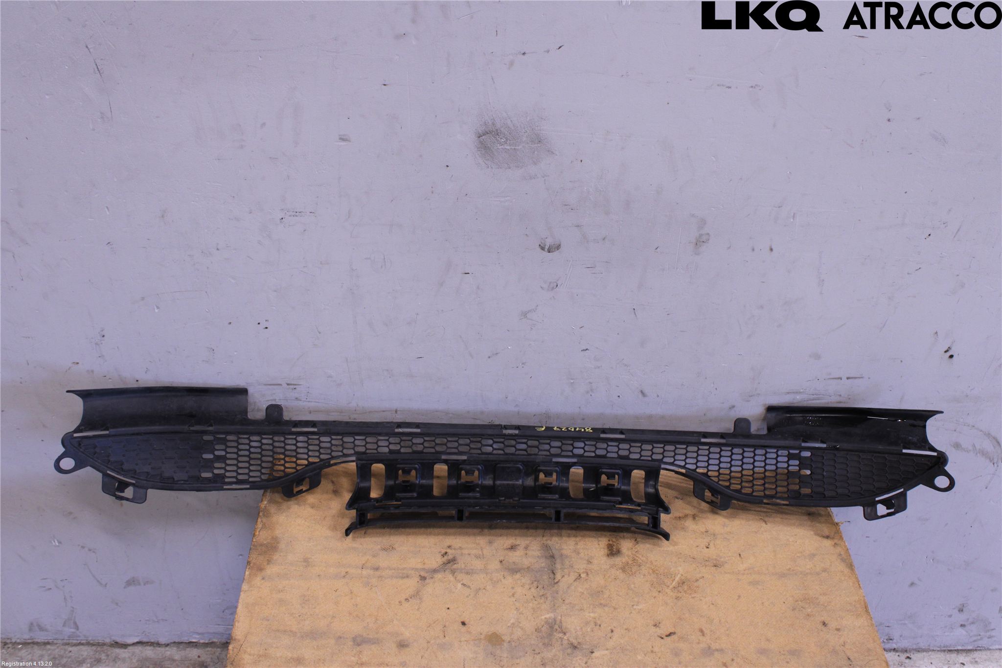 Peugeot 208 12-15 Grilldel Midt