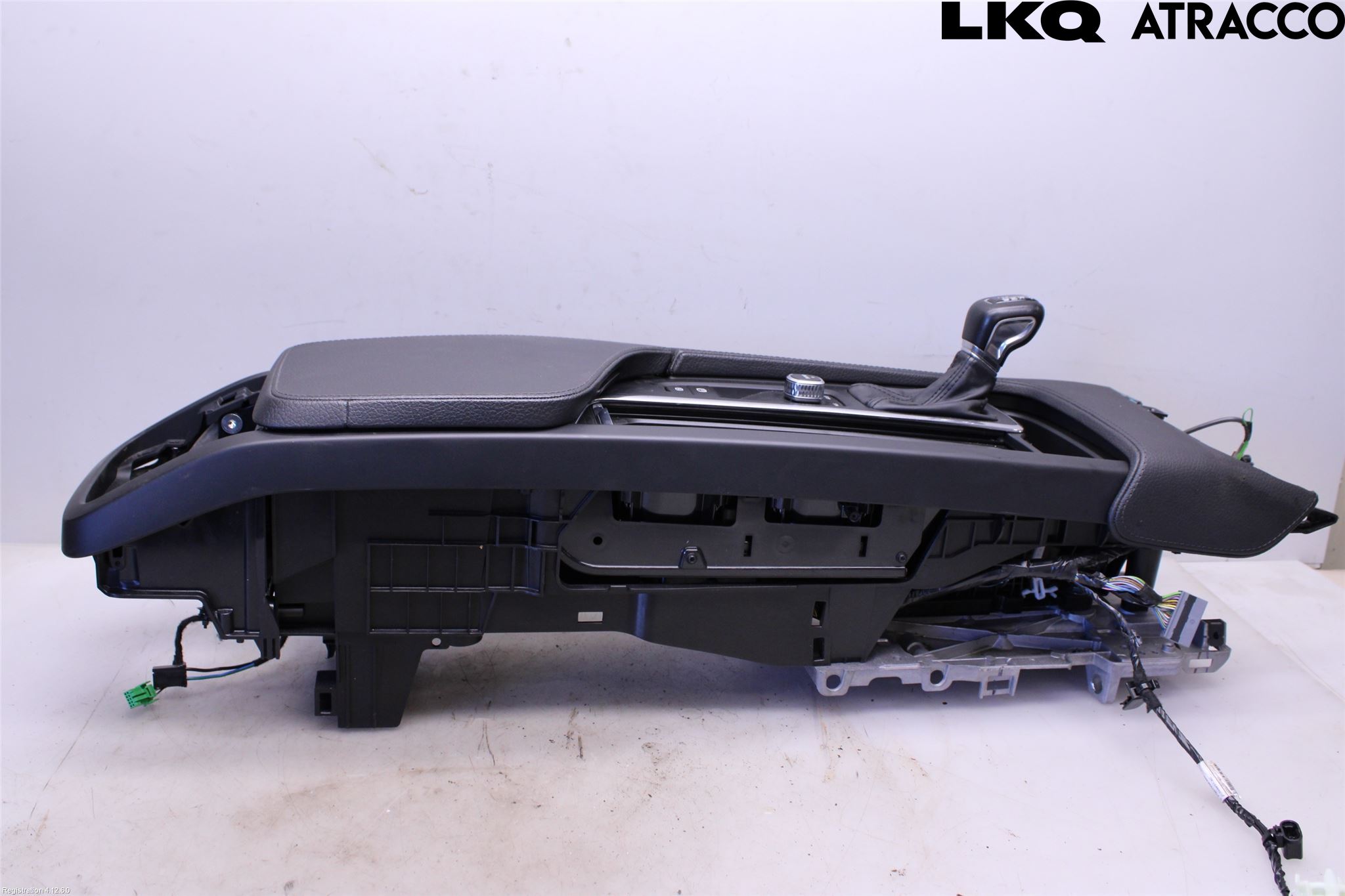 Volvo V90 CROSS COUNTRY 17->> Innr Konsoll-Lomme