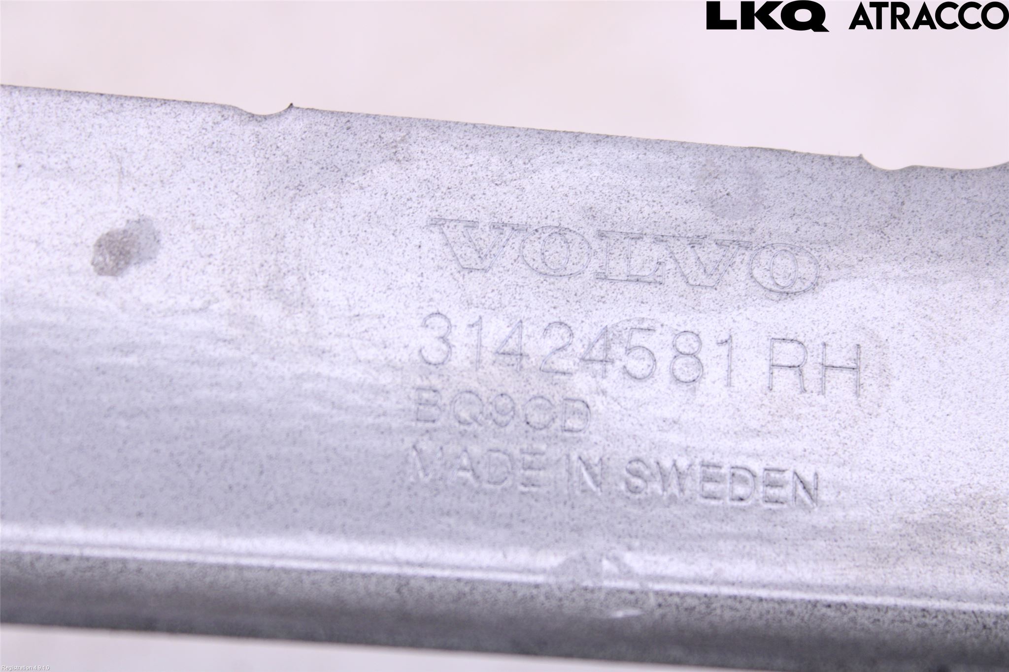Volvo XC60 18- Radiator Feste - Ramme - Bjelk