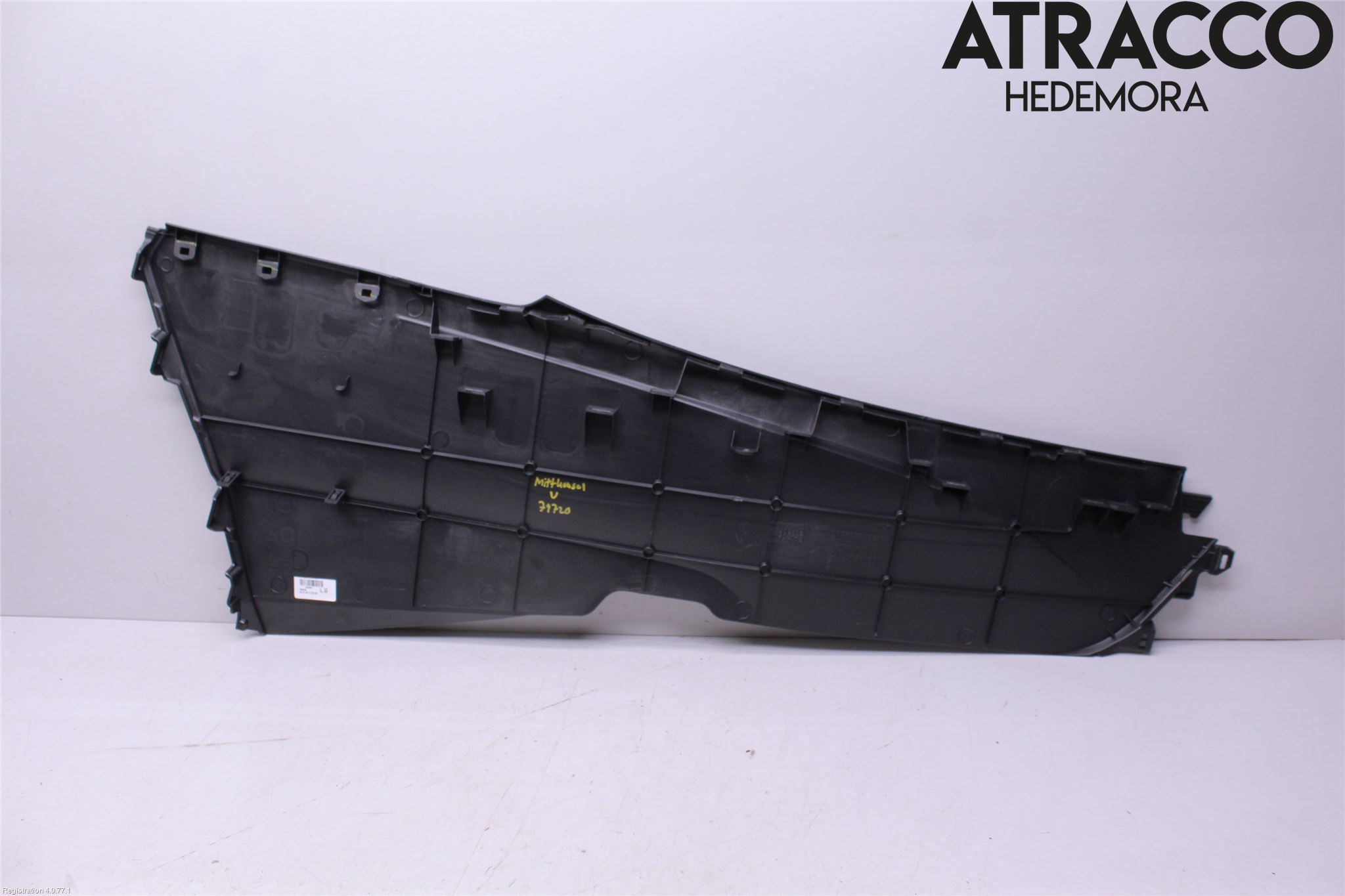 Toyota C-HR 16-23 Instrumentkonsoll Midt