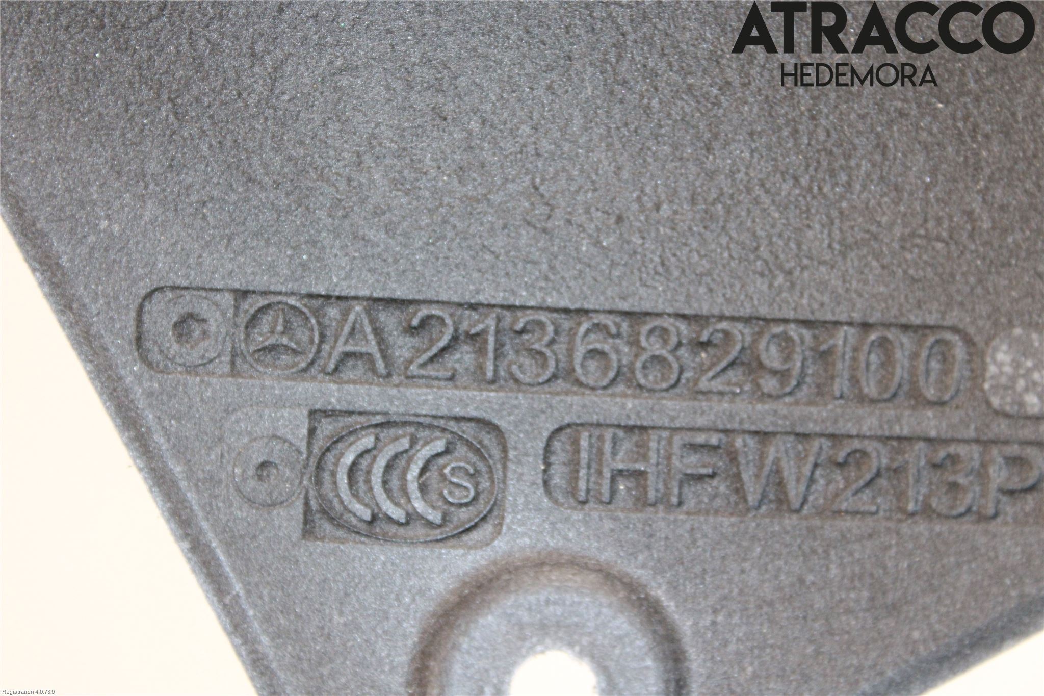 Mercedes-Benz MB E-KLASS (W213) 16-23 Bunnplate U Motor-Gear-Dørk