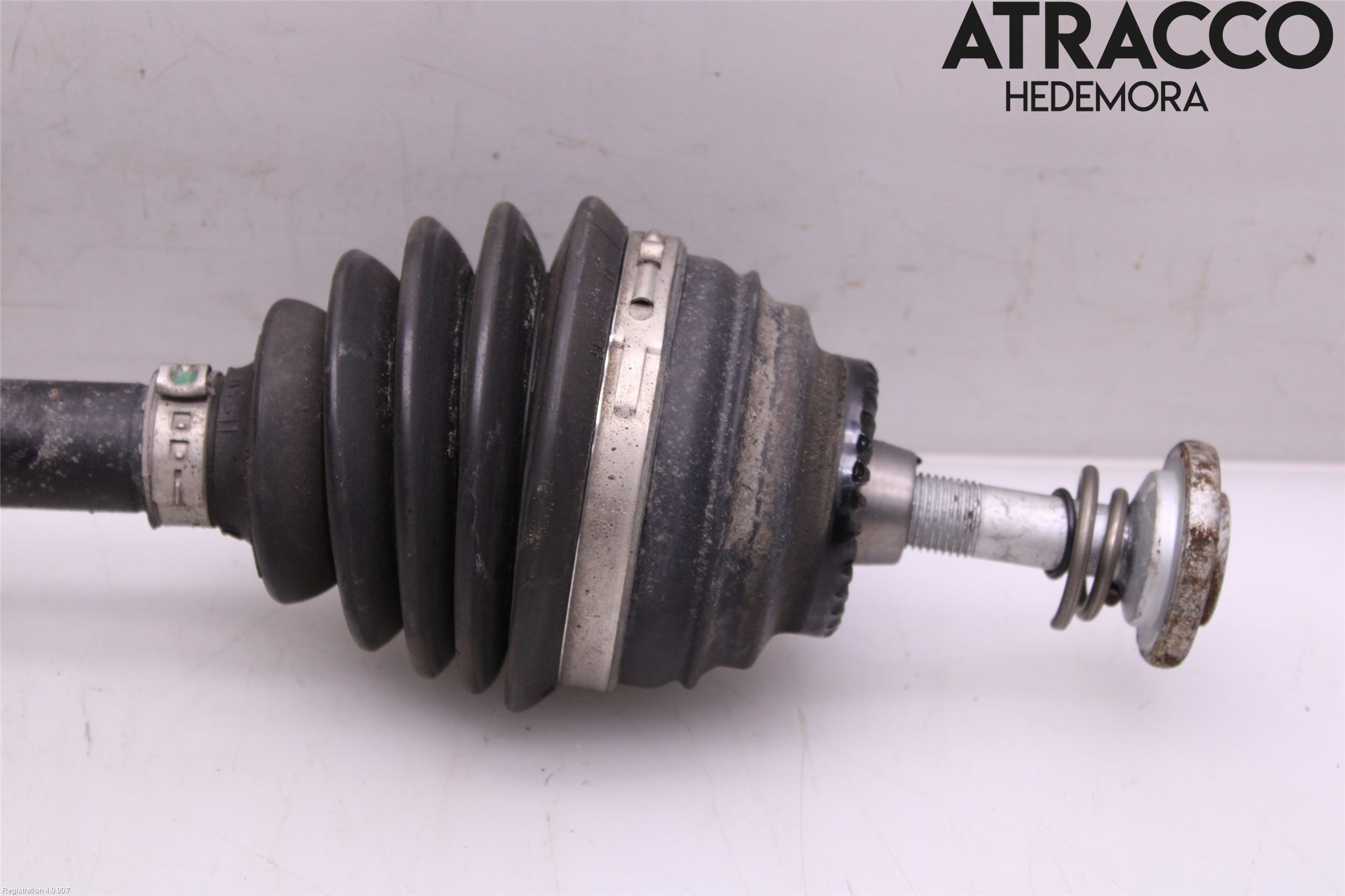 BMW 3 F30/F31/F80 12-19 Drivaksel Foran Kompl Venstre