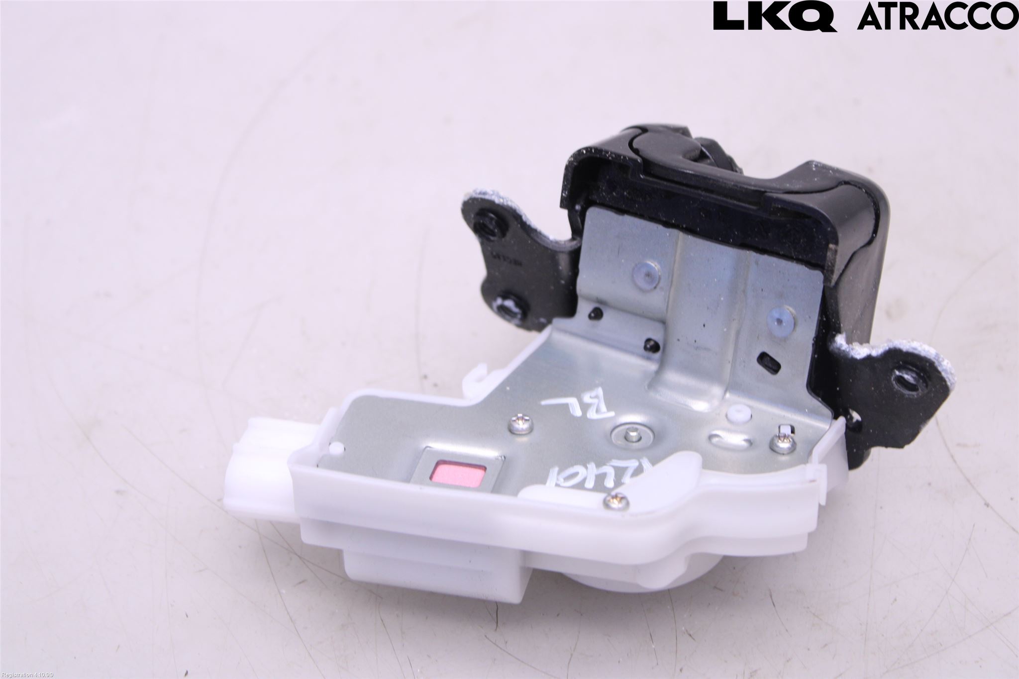 Toyota YARIS CROSS XP21 21- Bakluke-Lokk Låsekasse
