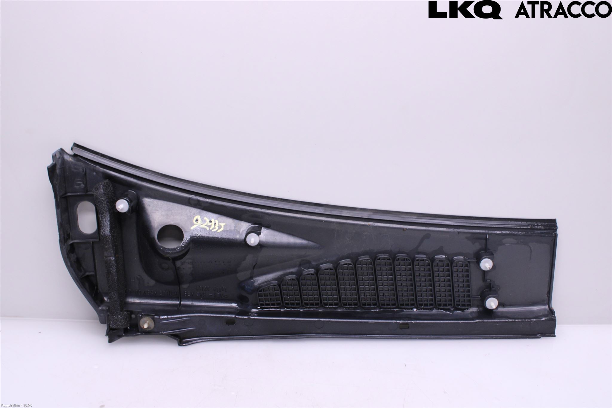 Nissan NAVARA 98-05 Visker Deksel-Grill-Under Frr