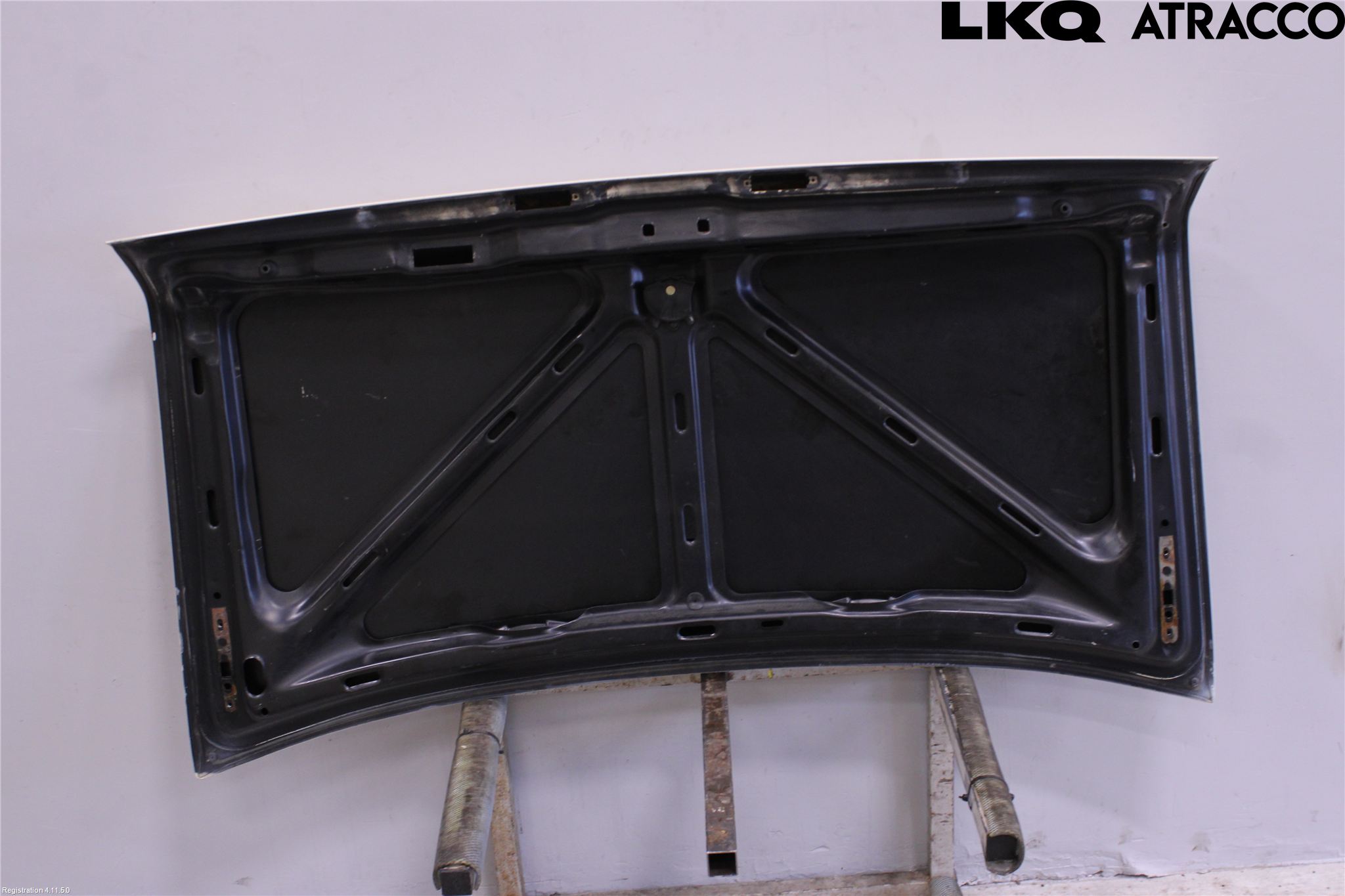 Mercedes-Benz MB 200-300  (W123) 76-86 Bakluke Koffertlokk