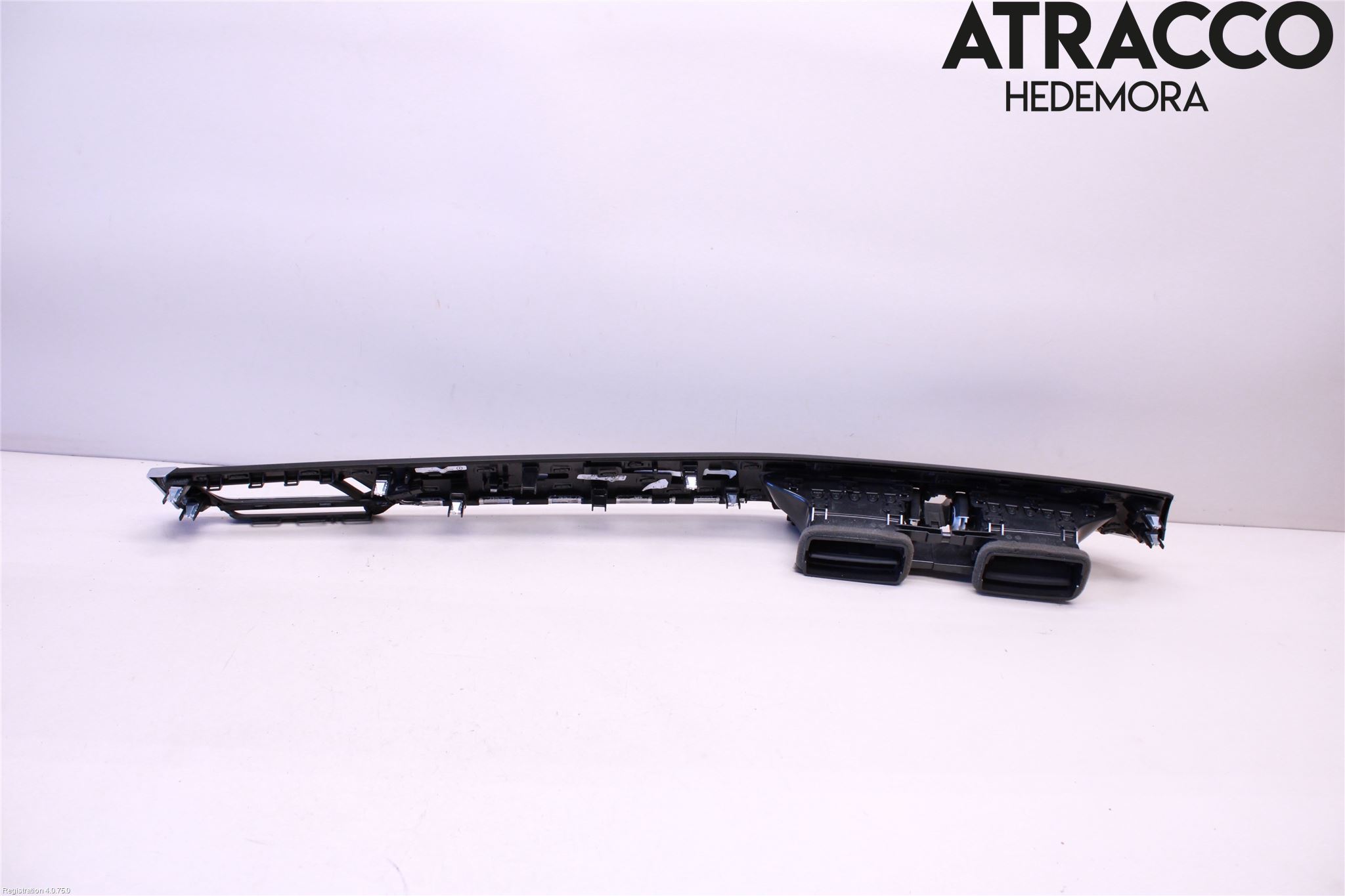 BMW X1 F48 15-22 Dashbord Kanal - Dyse