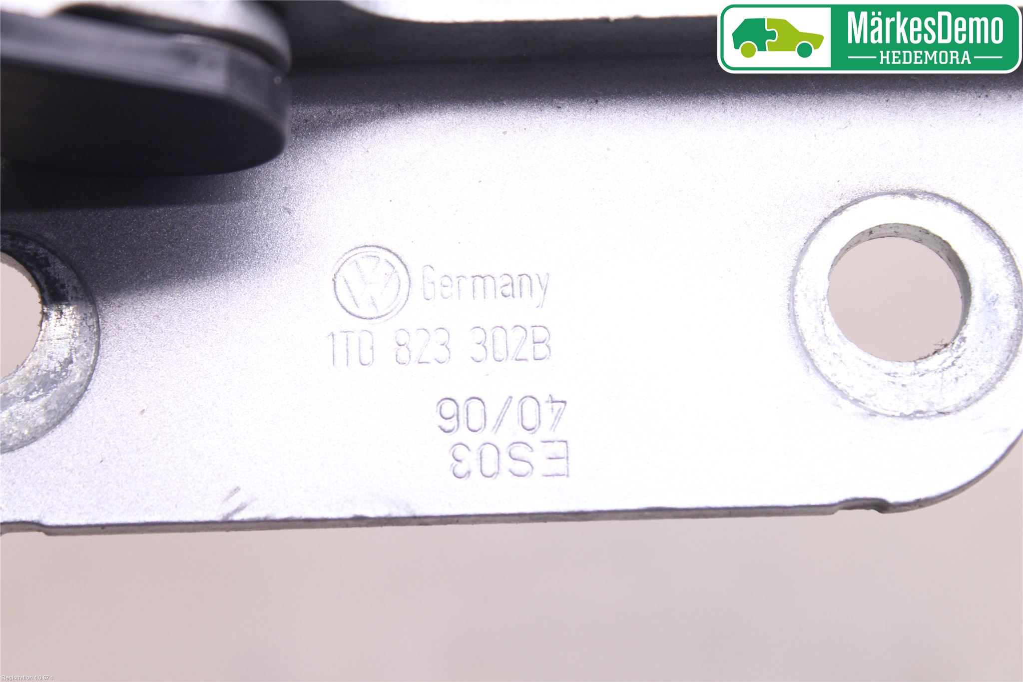 Volkswagen VW CADDY      04-10 Panser Hengsel - Hengsler
