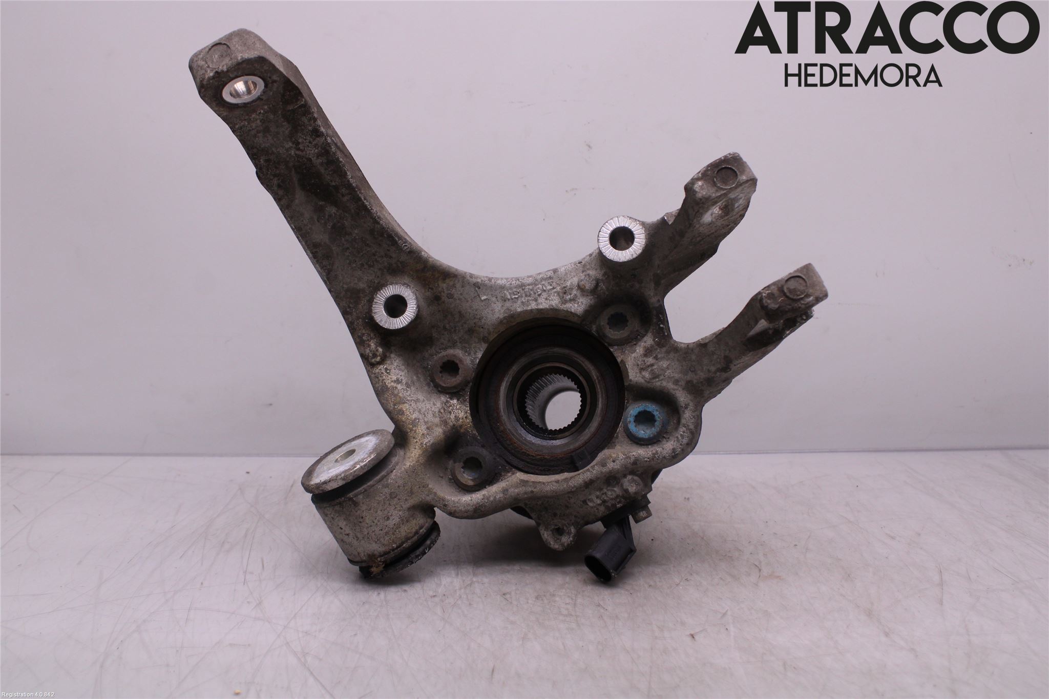Audi A8/S8 4E  02-09 Spindel Vb