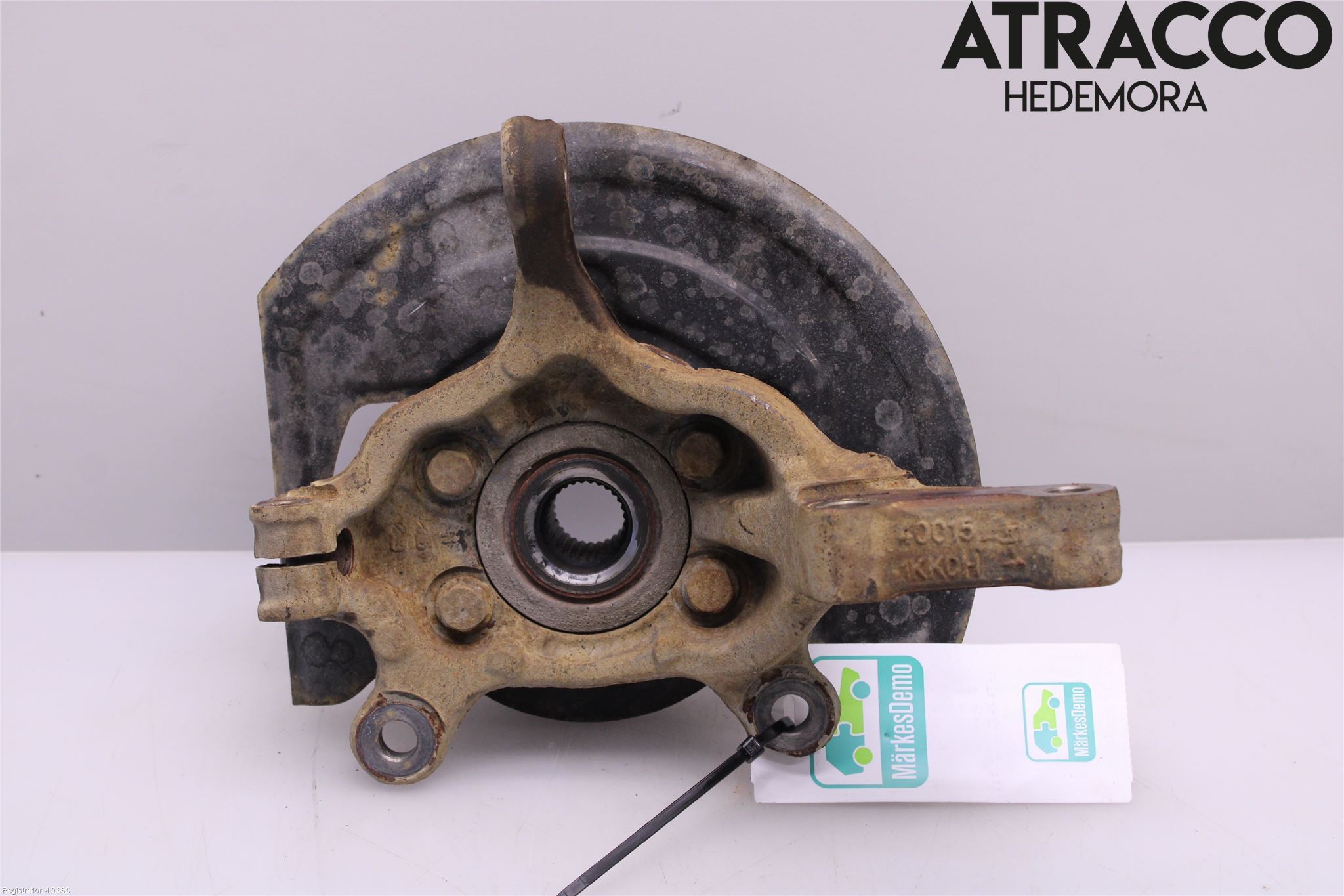 Nissan JUKE 14-19 Spindel Vf