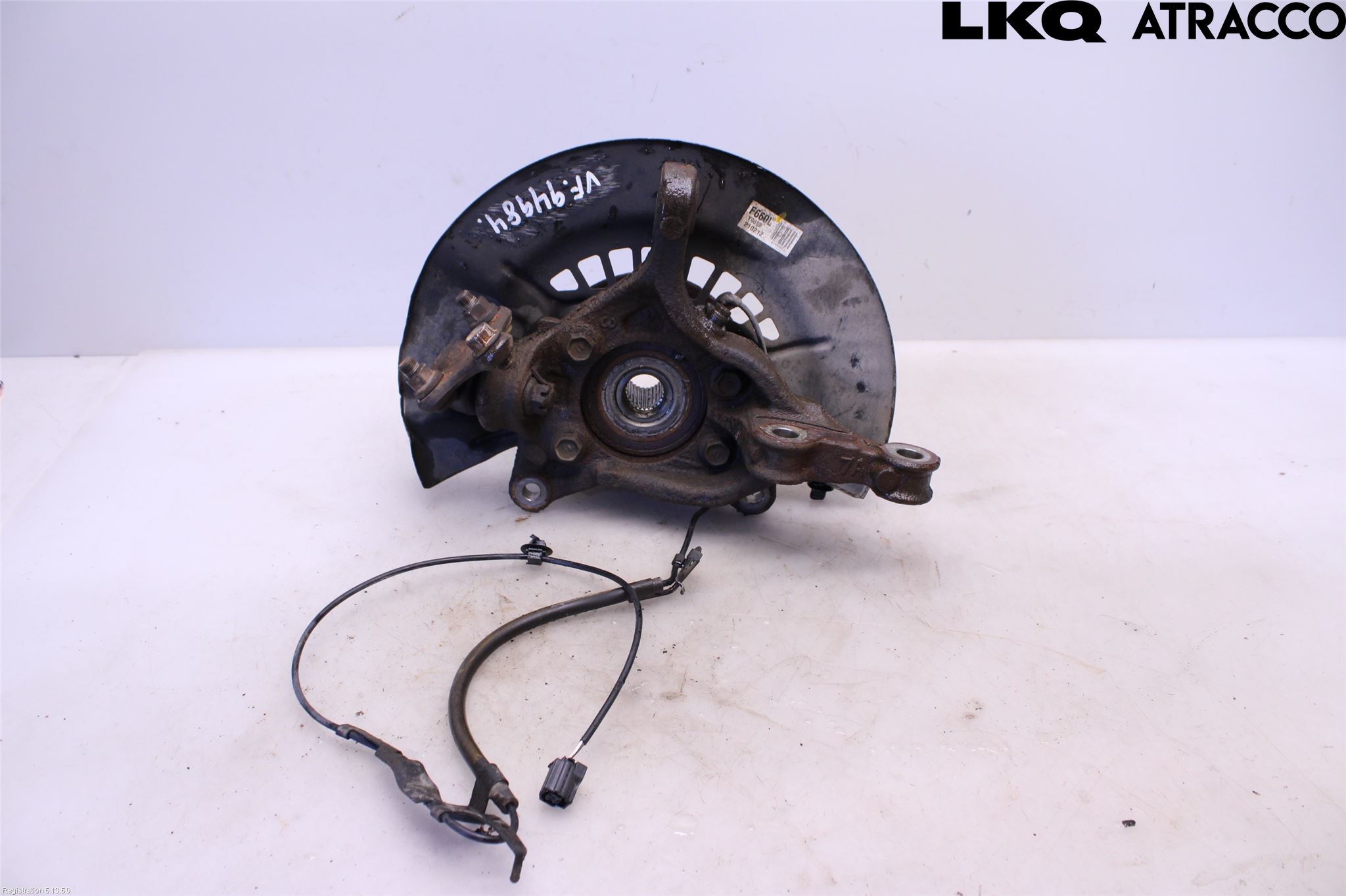Toyota CAMRY 19-24 Spindel Vf
