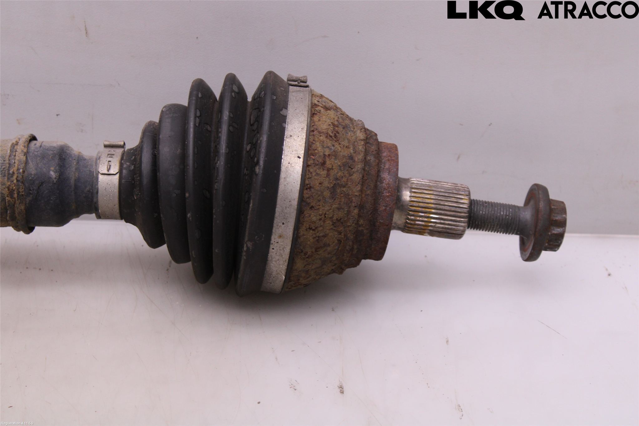 Volkswagen VW PASSAT 11-14 Drivaksel Foran Kompl Høyre