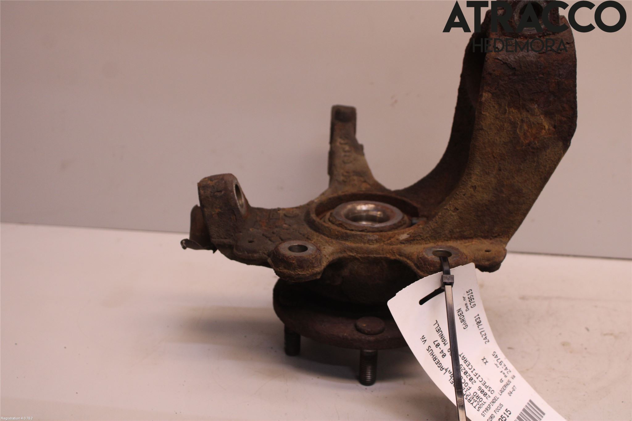 Ford FOCUS     04-07 Spindel Vf