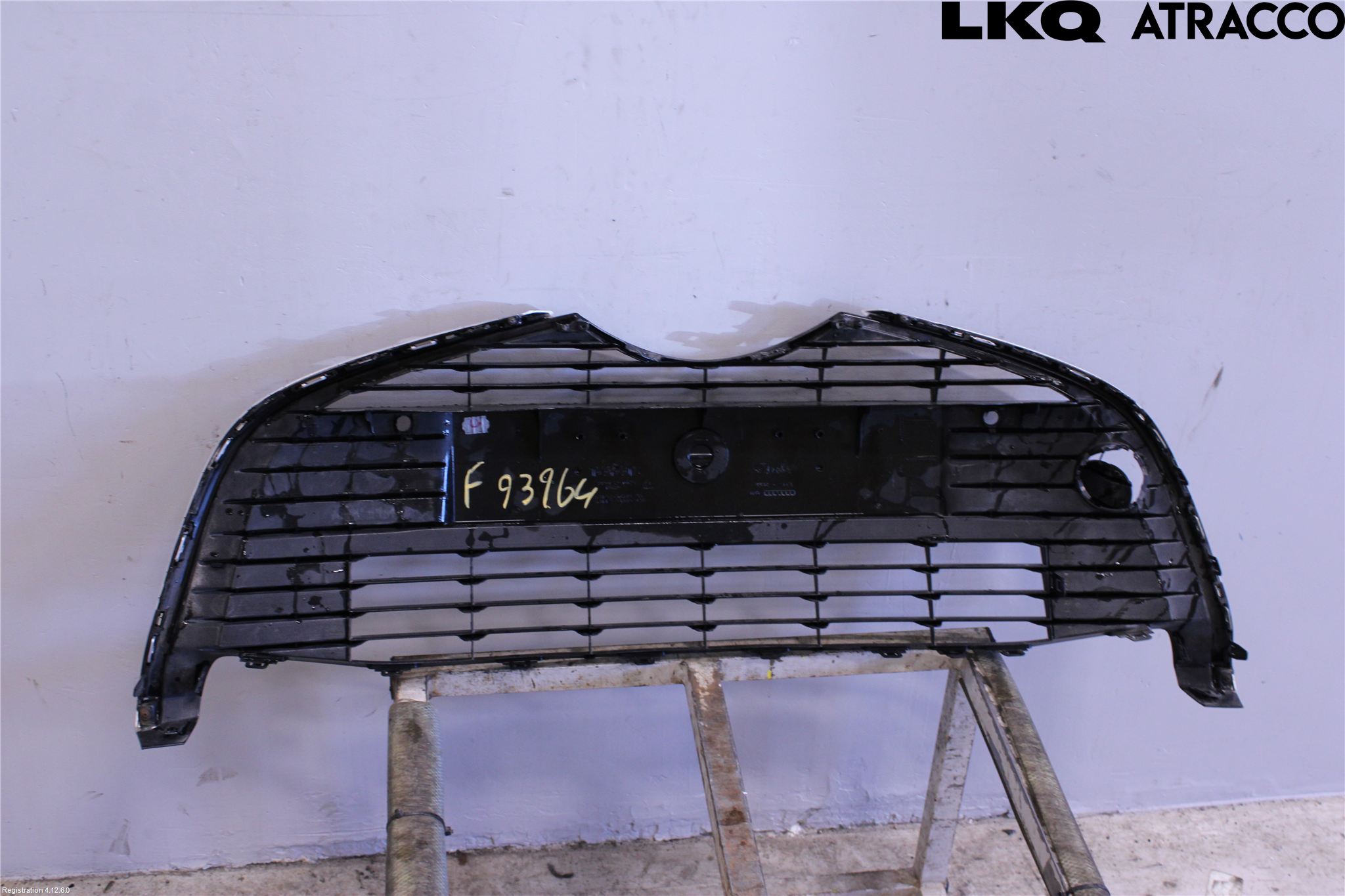 Toyota YARIS XP130 15-20 Grilldel Midt