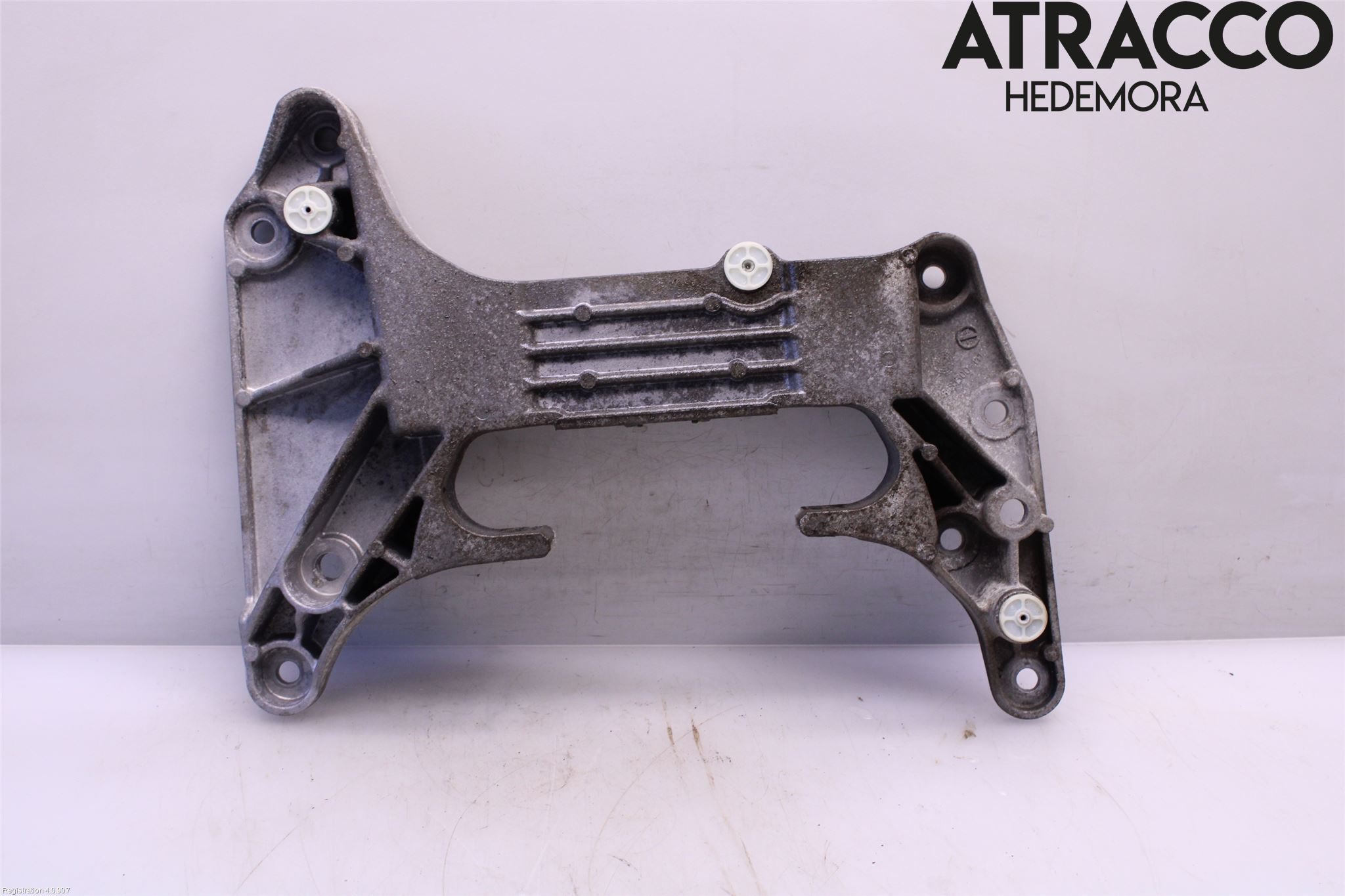 BMW 5 G30/G31/F90 17-23 Gearkasse Bjelke - Travers
