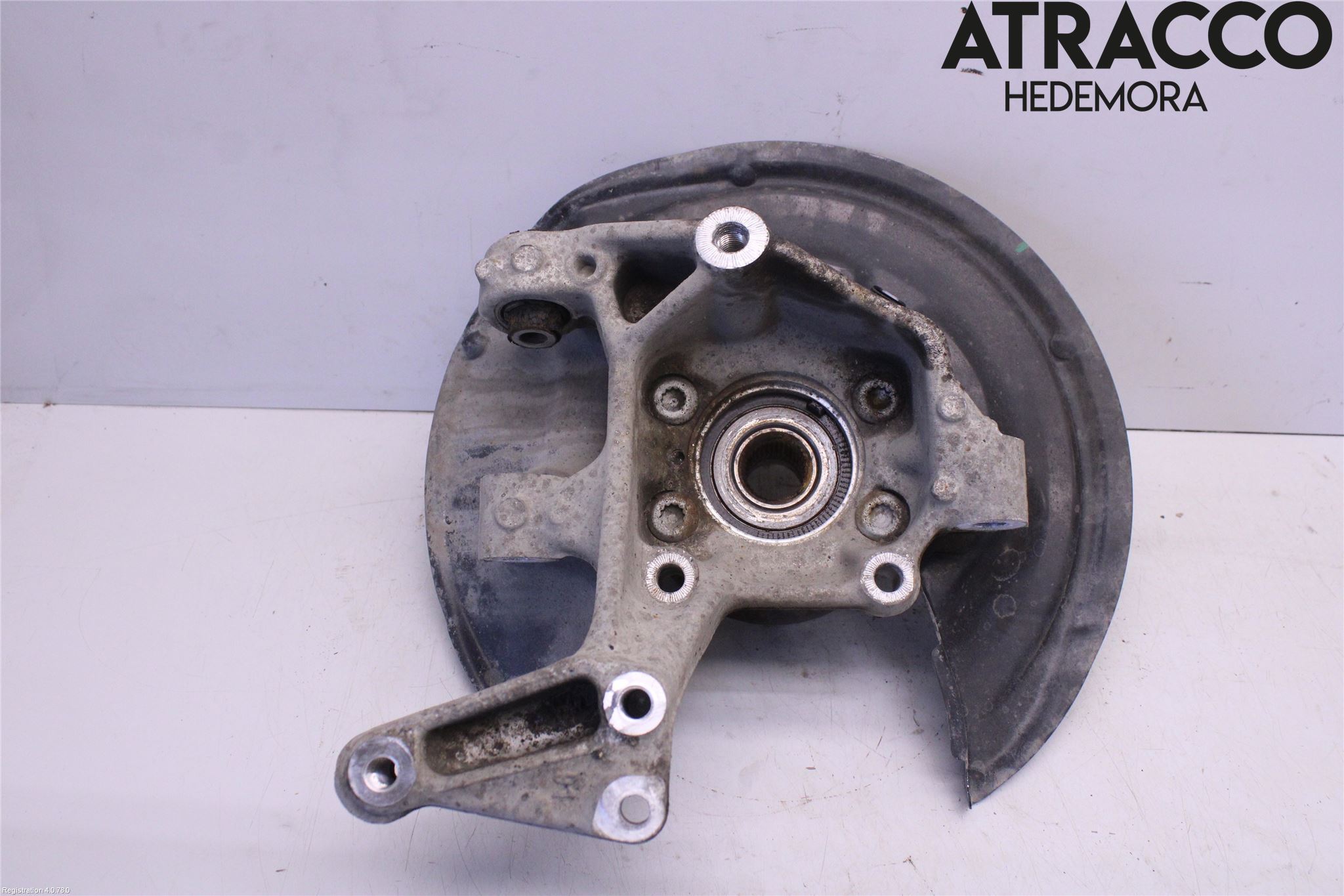 Audi Q3 8U 12-18 Spindel Vb