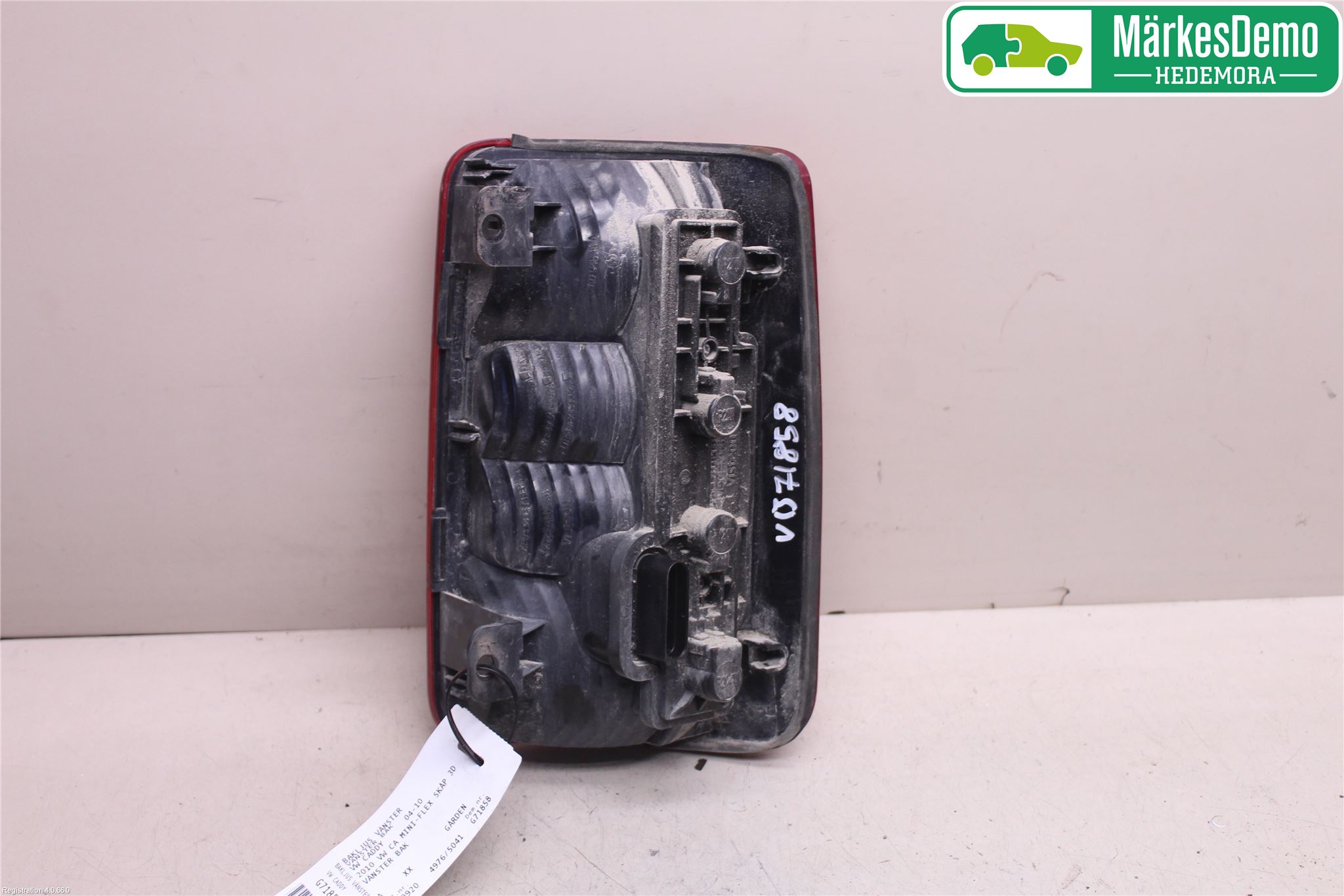 Volkswagen VW CADDY      04-10 Baklykt Venstre