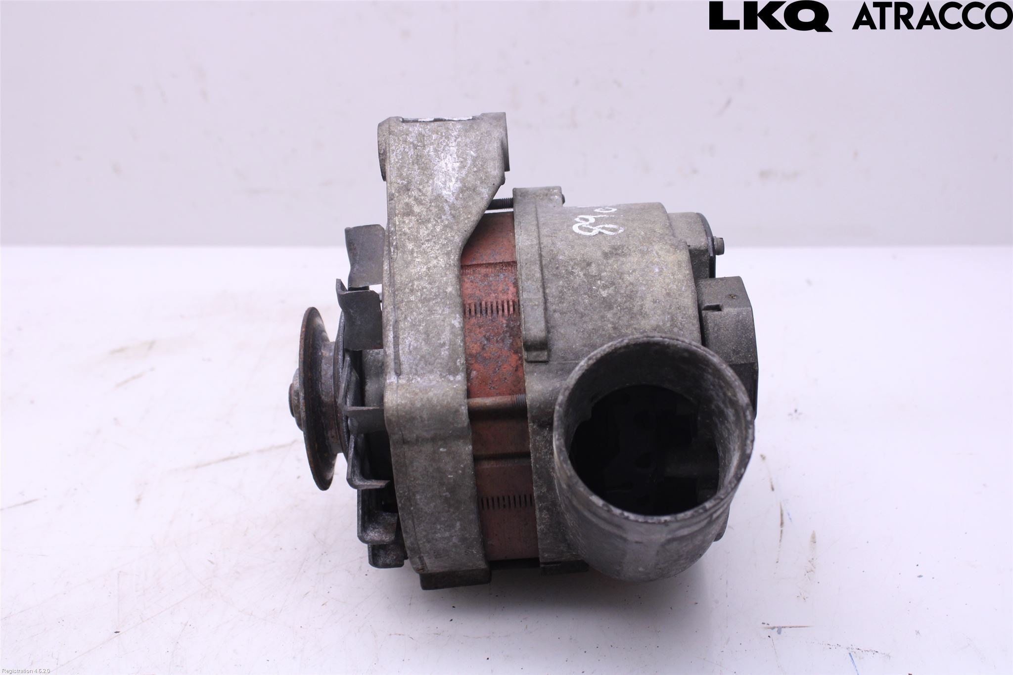BMW 7 E32      86-94 Dynamo