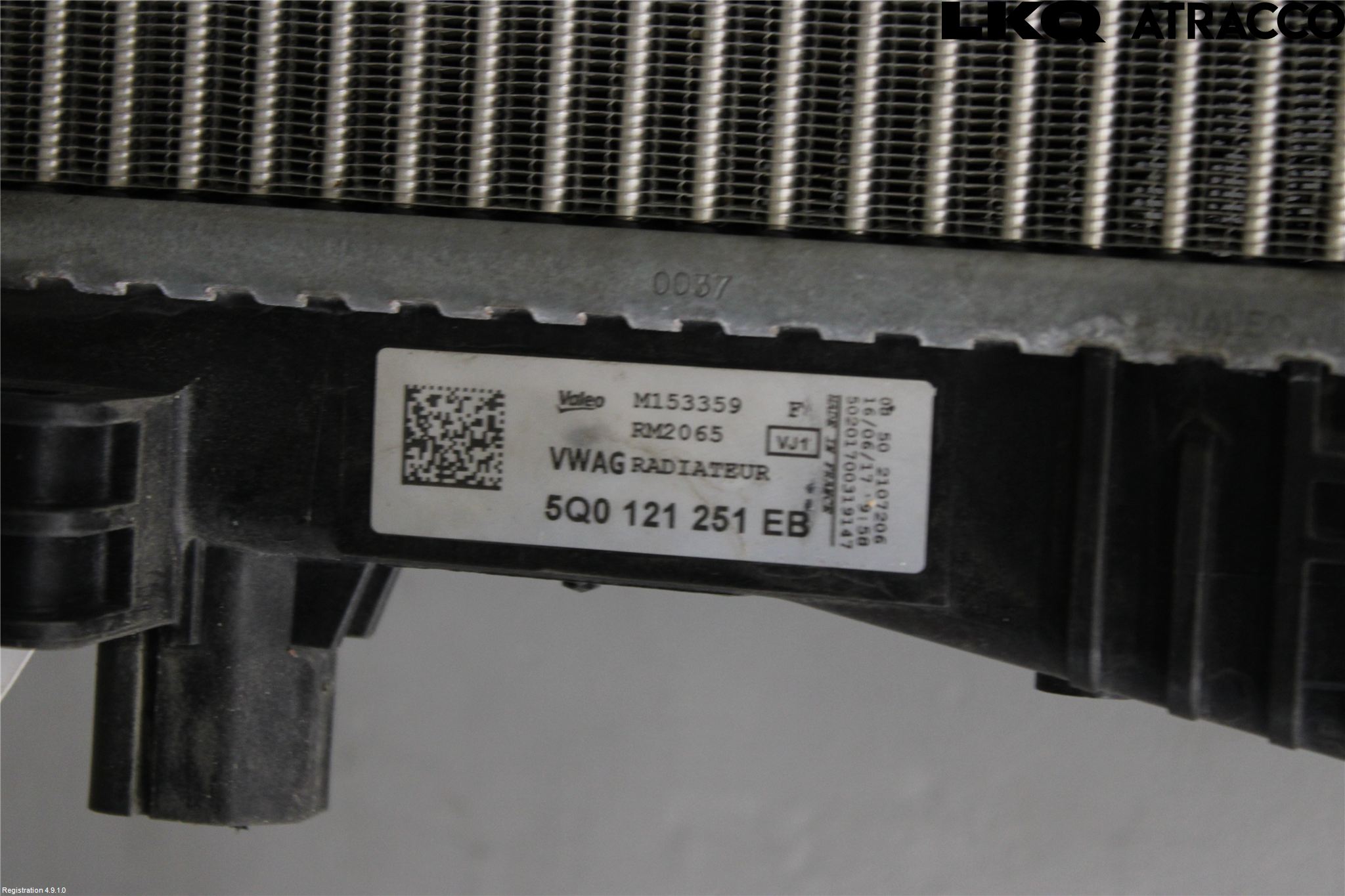 Volkswagen VW GOLF SPORTSVAN 15-20 Radiator Manuell