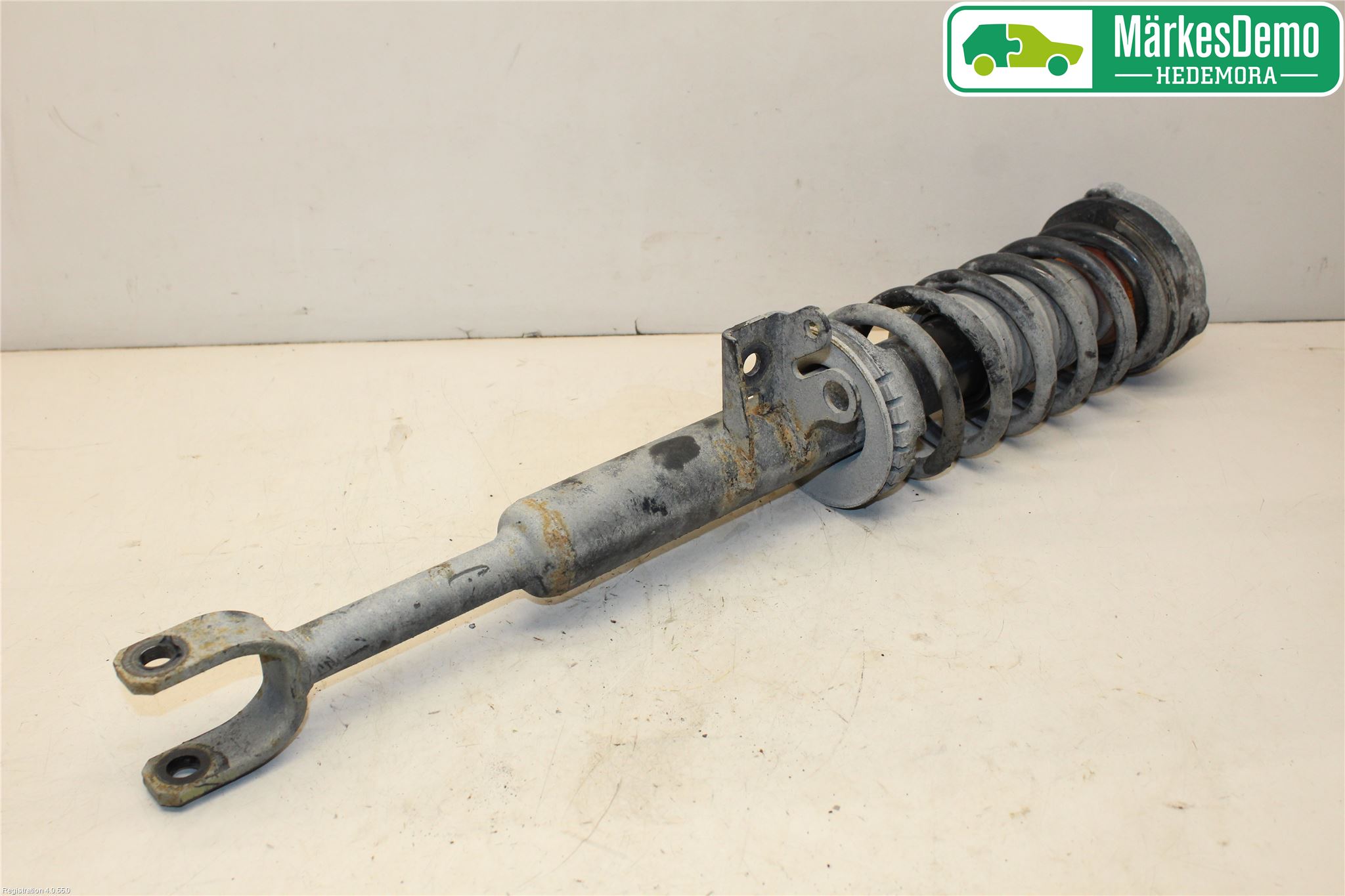 BMW 5 F10/F11/F18 09-17 Fjærbein Foran Venstre