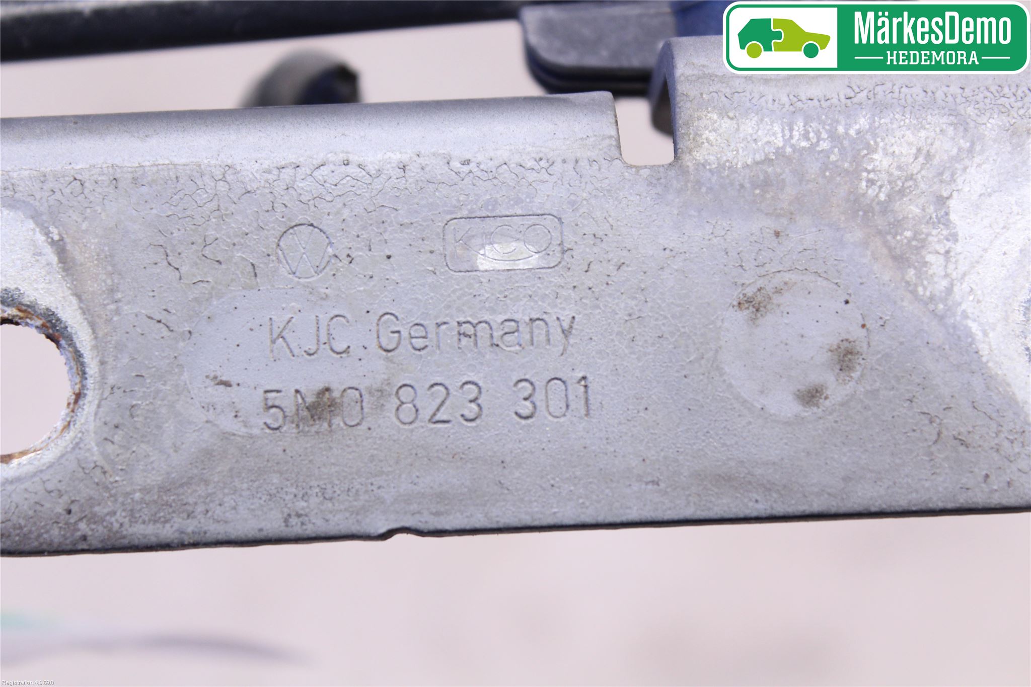 Volkswagen VW GOLF PLUS/CROSS GOLF 04-14 Panser Hengsel - Hengsler