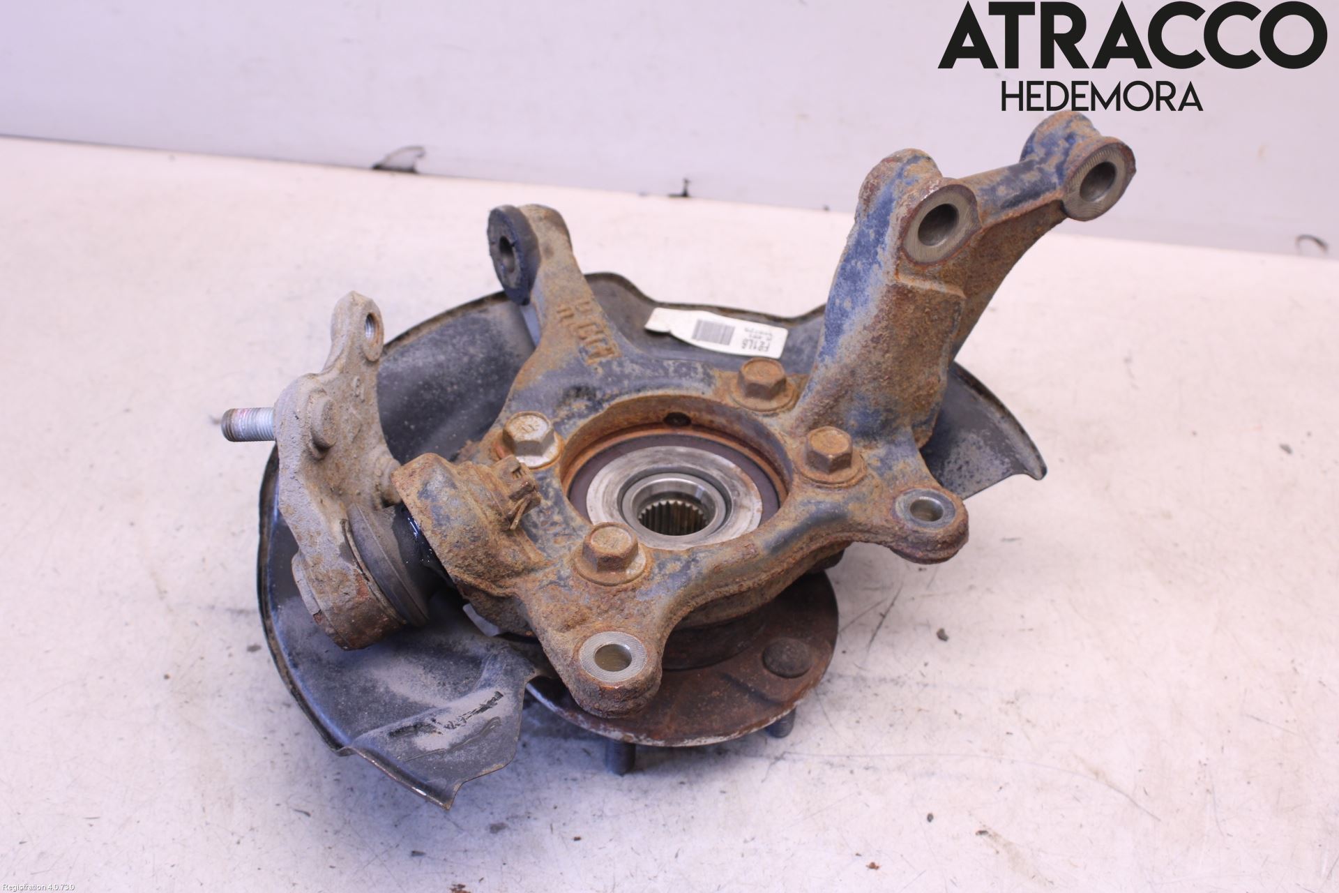 Toyota AVENSIS 09-15 Spindel Vf