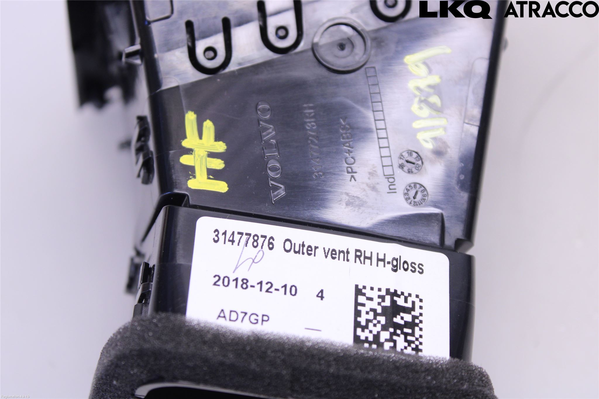 Volvo V60 19- Dashbord Kanal - Dyse