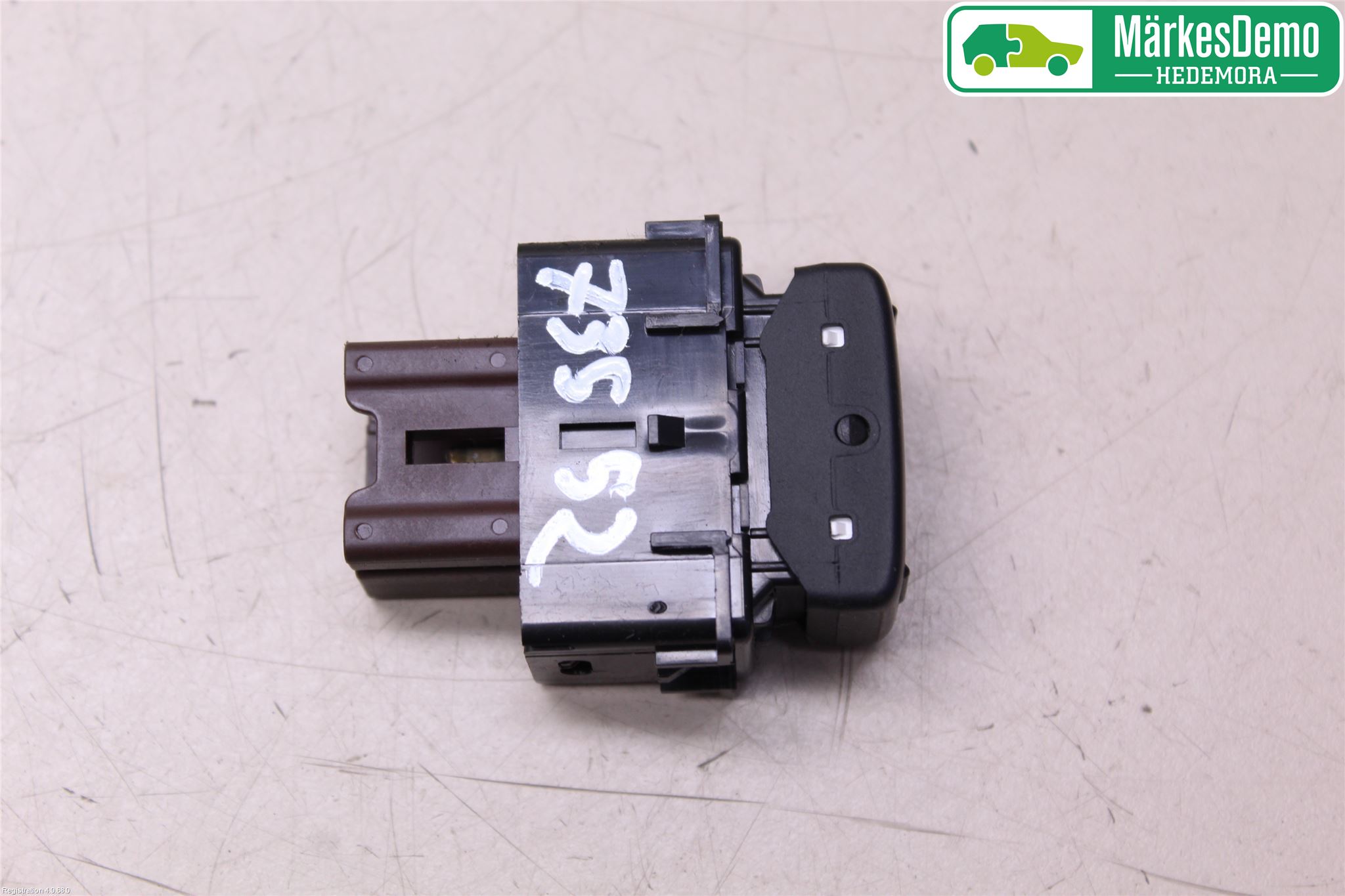 Nissan NAVARA 05-16 Bryter Varmesete