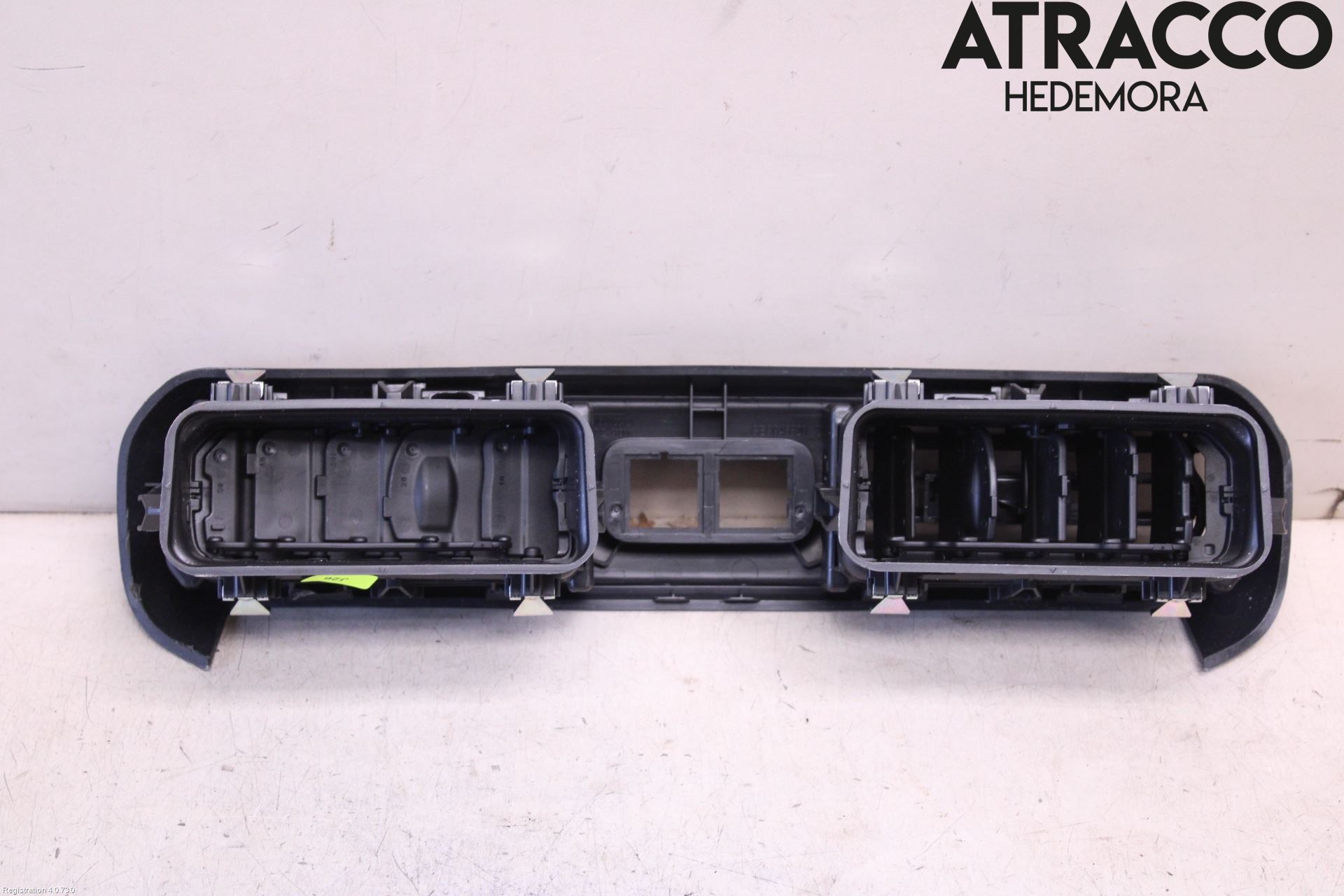 Toyota PROACE CITY 20- Dashbord Kanal - Dyse