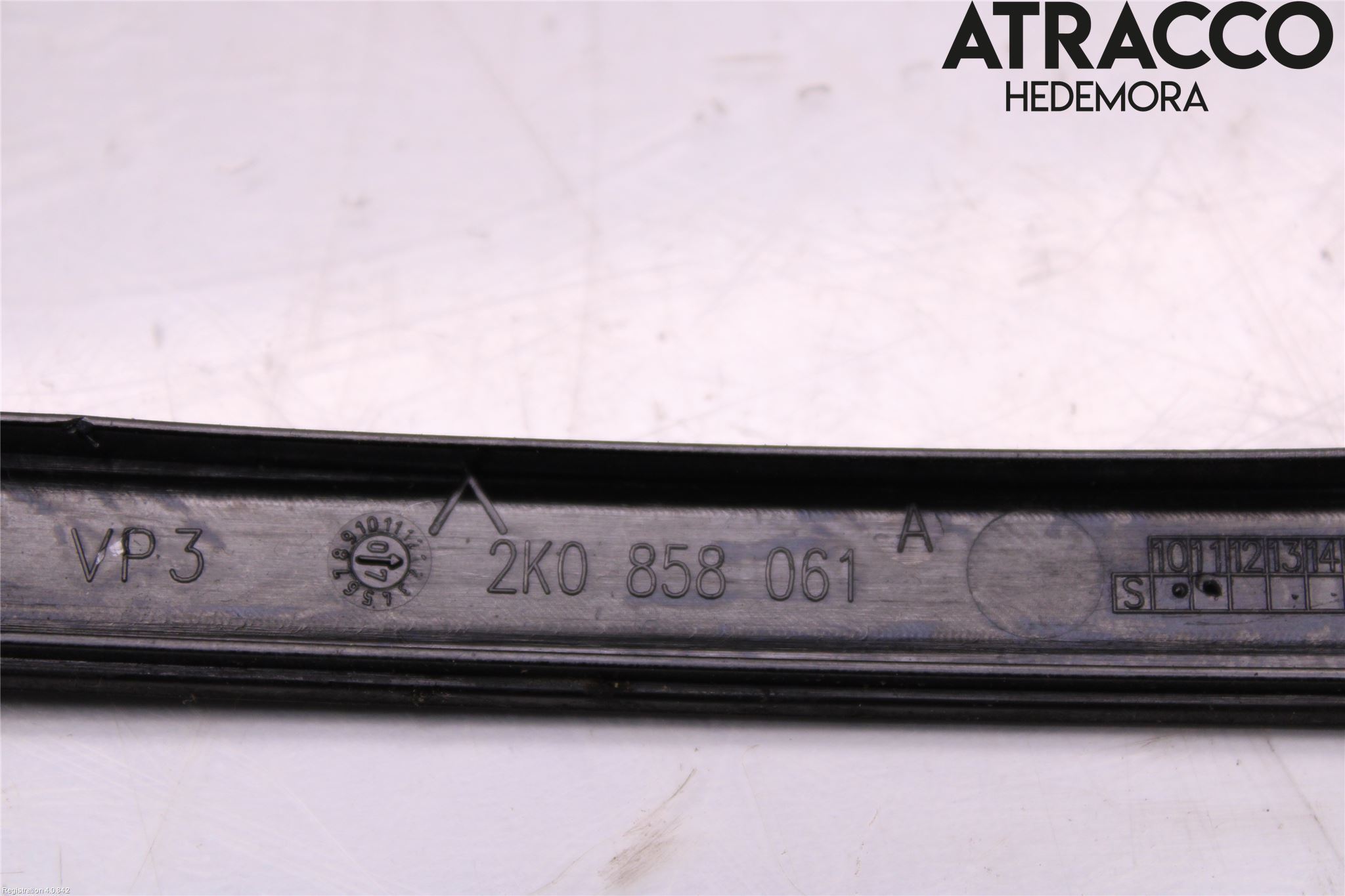 Volkswagen VW CADDY      04-10 Innr Radio Ramme