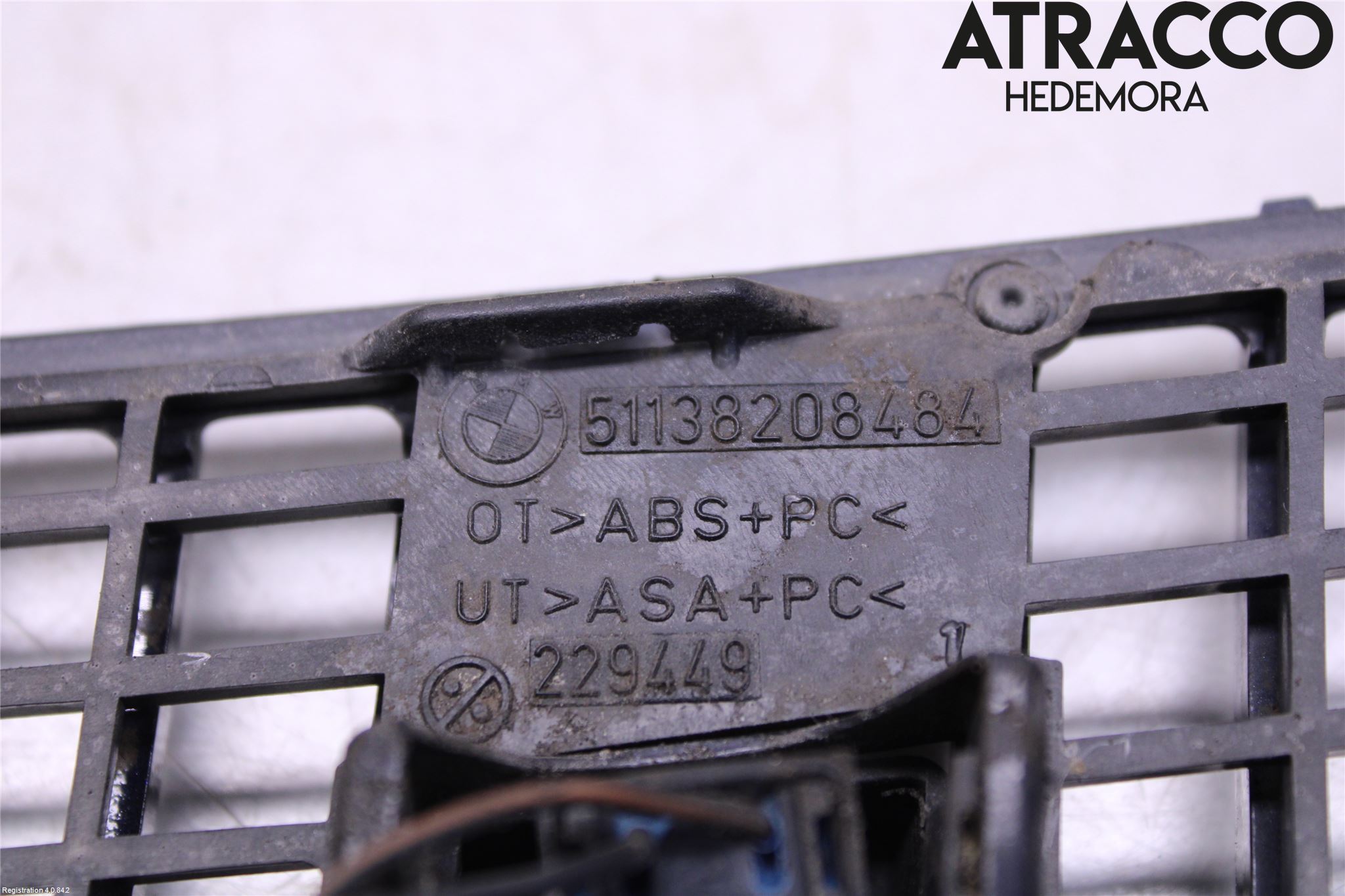 BMW 3 E46      98-05 Panser Luftinntak Oppå