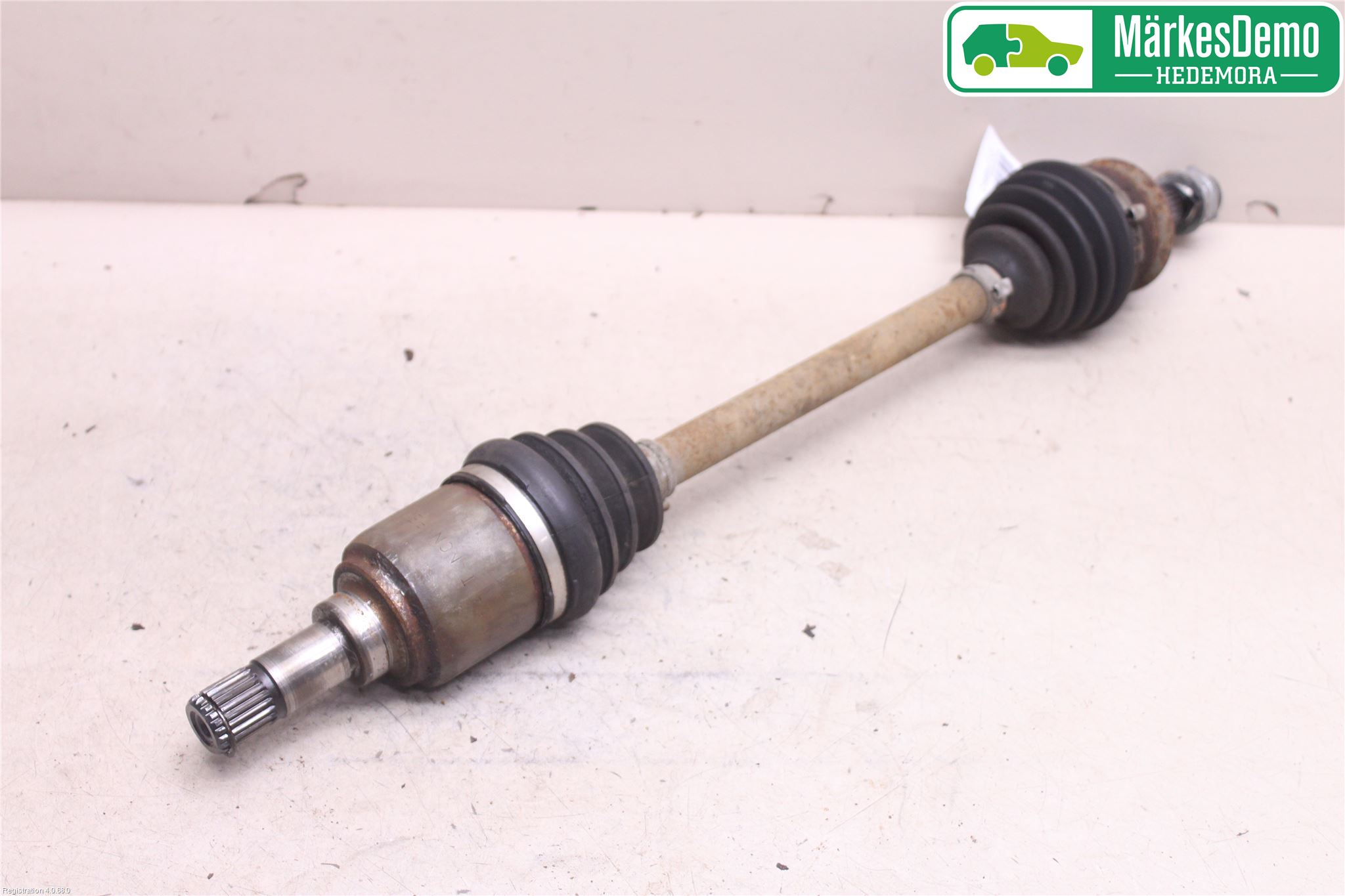 Ford KA 09-16 Drivaksel Foran Kompl Venstre