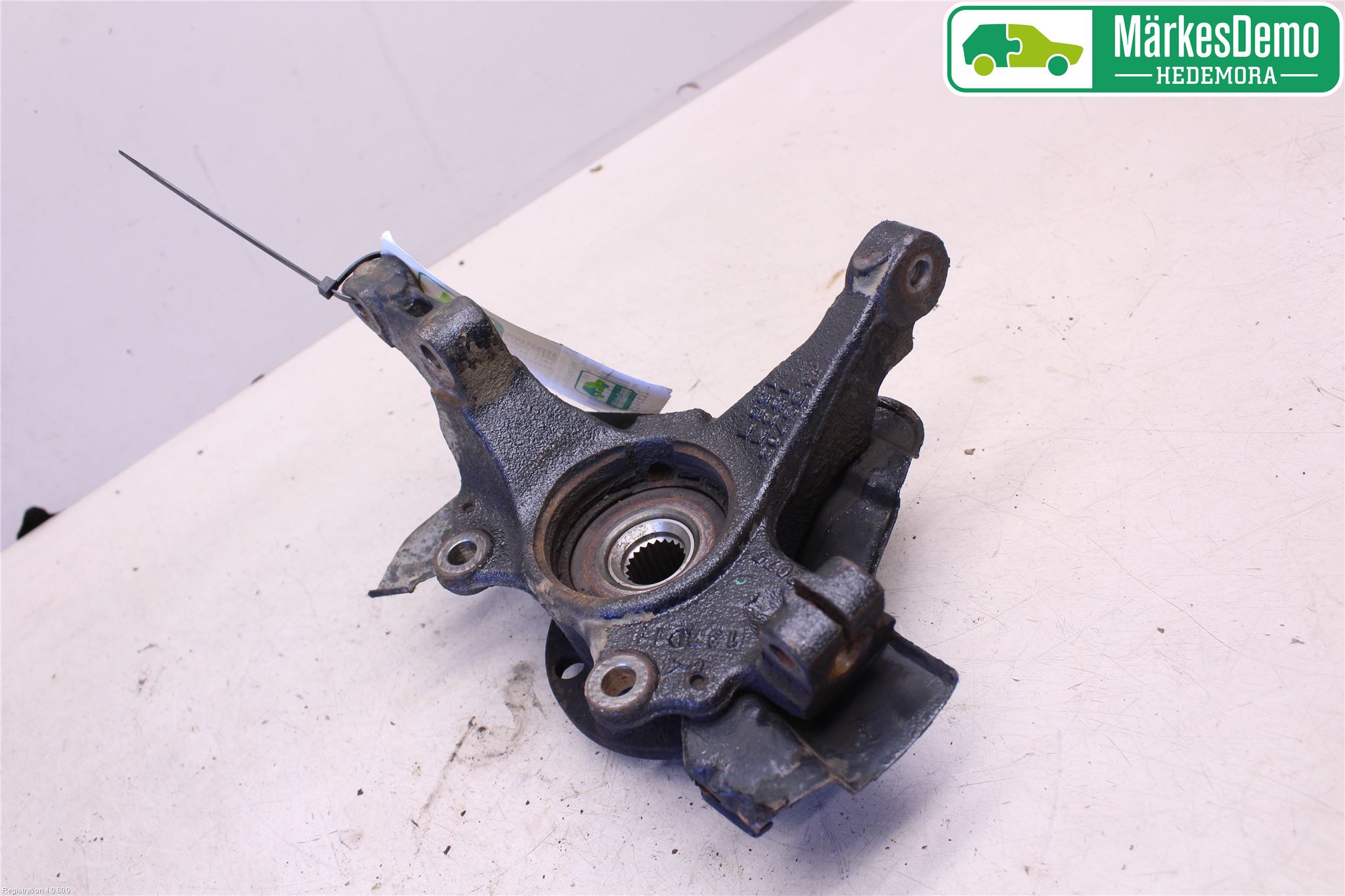 Opel CORSA D 07-14 Spindel Hf