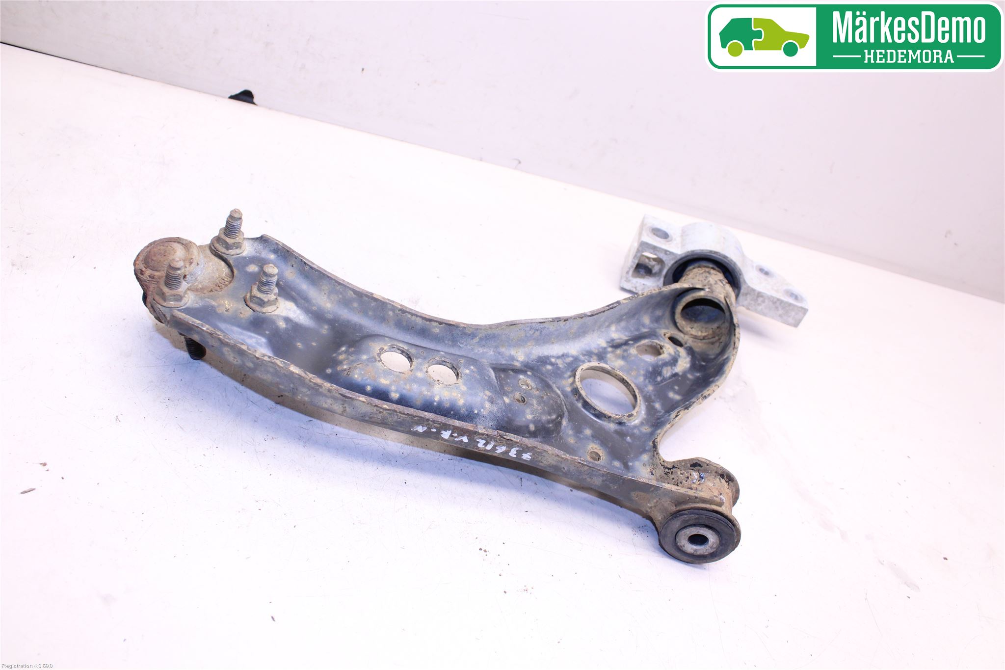 Volkswagen VW GOLF PLUS/CROSS GOLF 04-14 Bærearm Foran Venstre Nedre