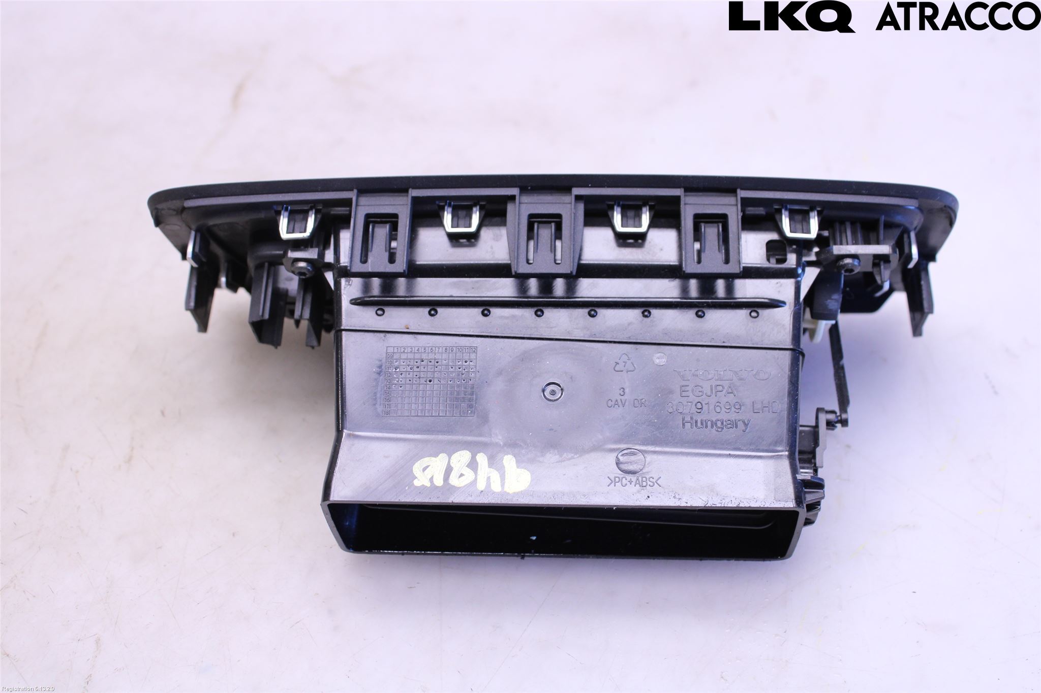 Volvo V60 14-18 Dashbord Kanal - Dyse