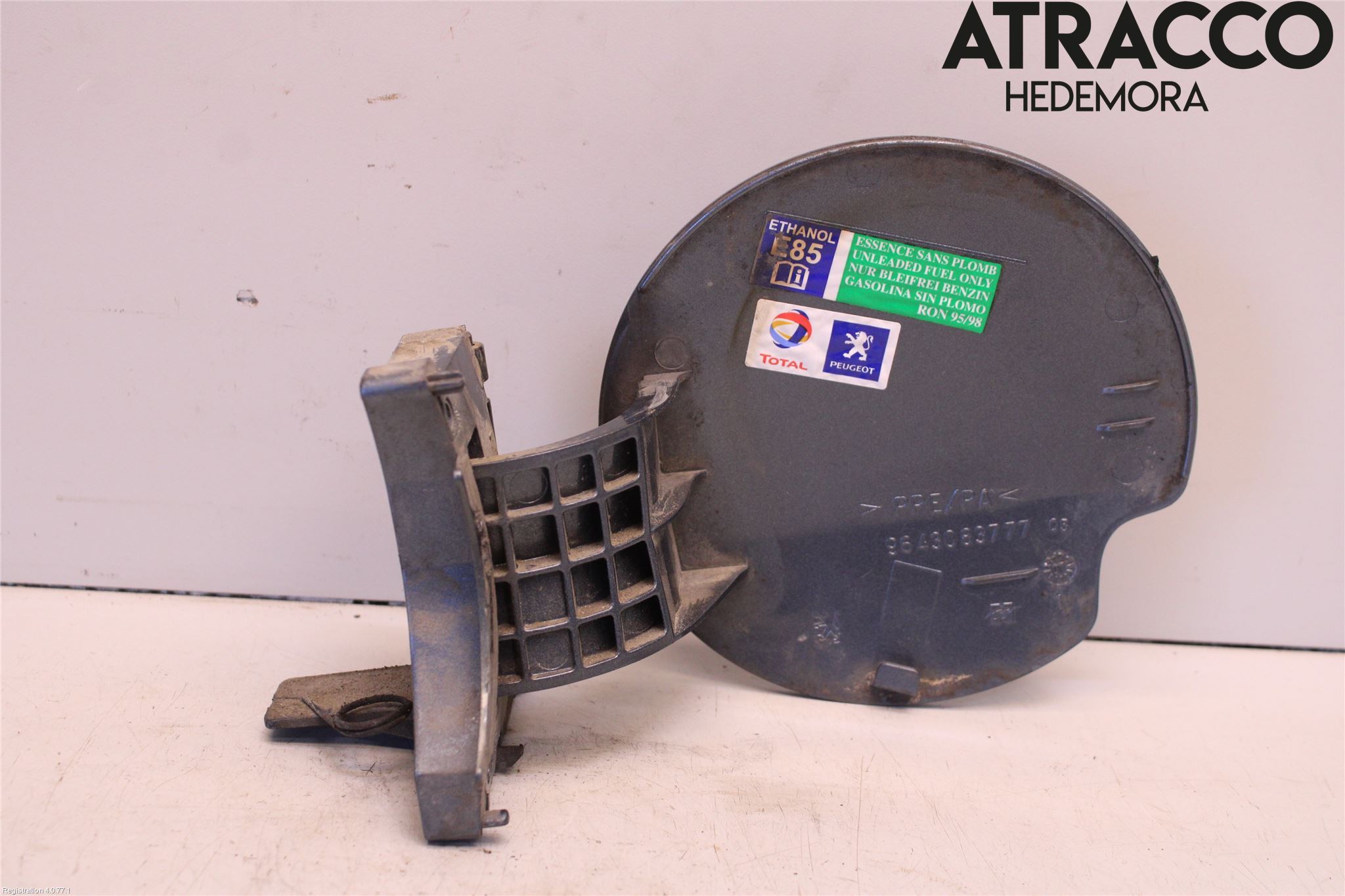 Peugeot 307     05-08 Drivstoff Tankluke