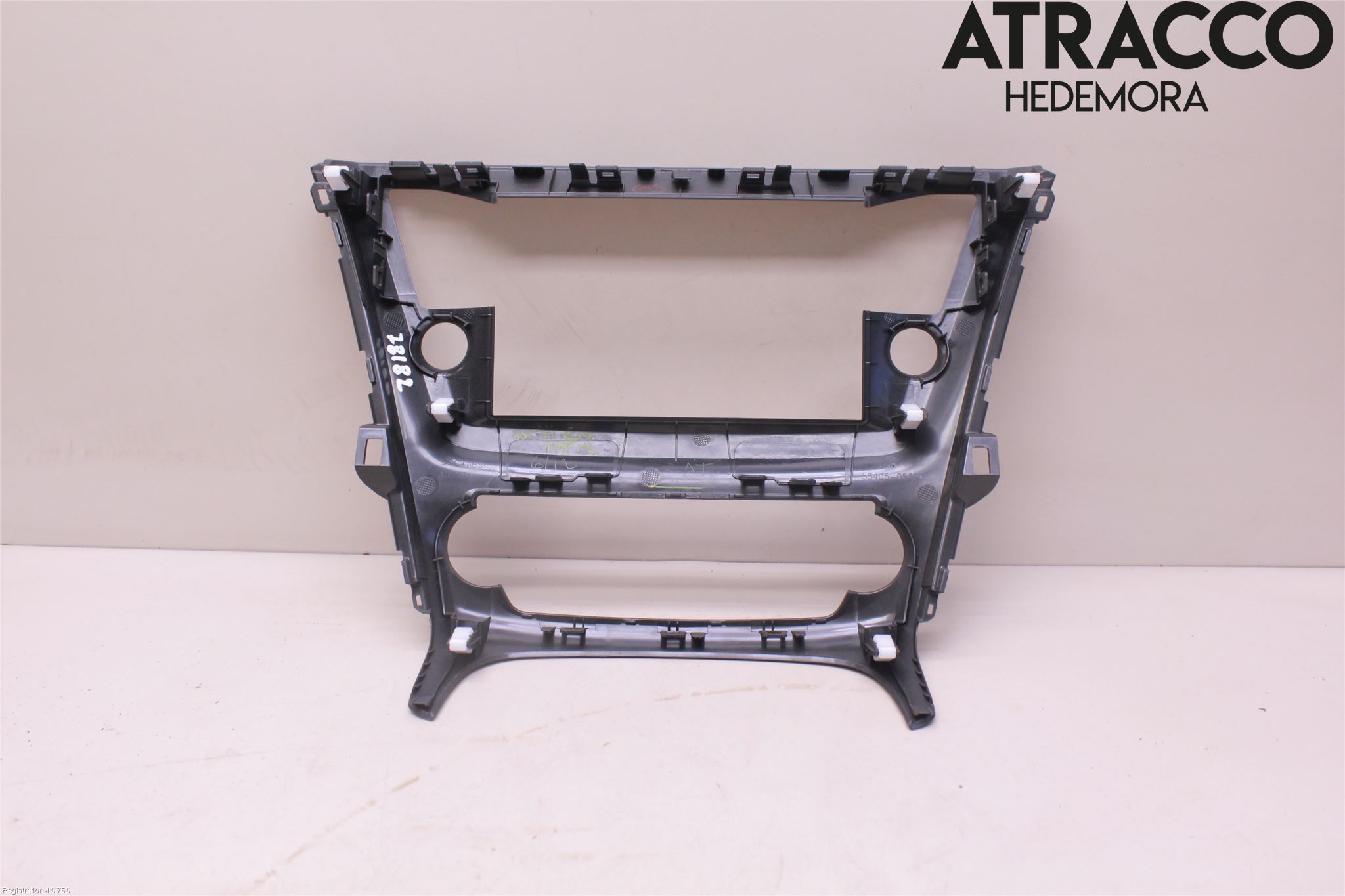 Toyota AVENSIS 16-18 Innr Radio Ramme