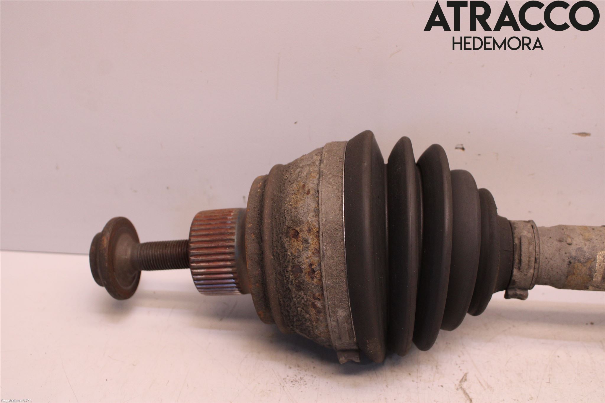 Audi A4/S4 08-11 Drivaksel Foran Kompl Venstre