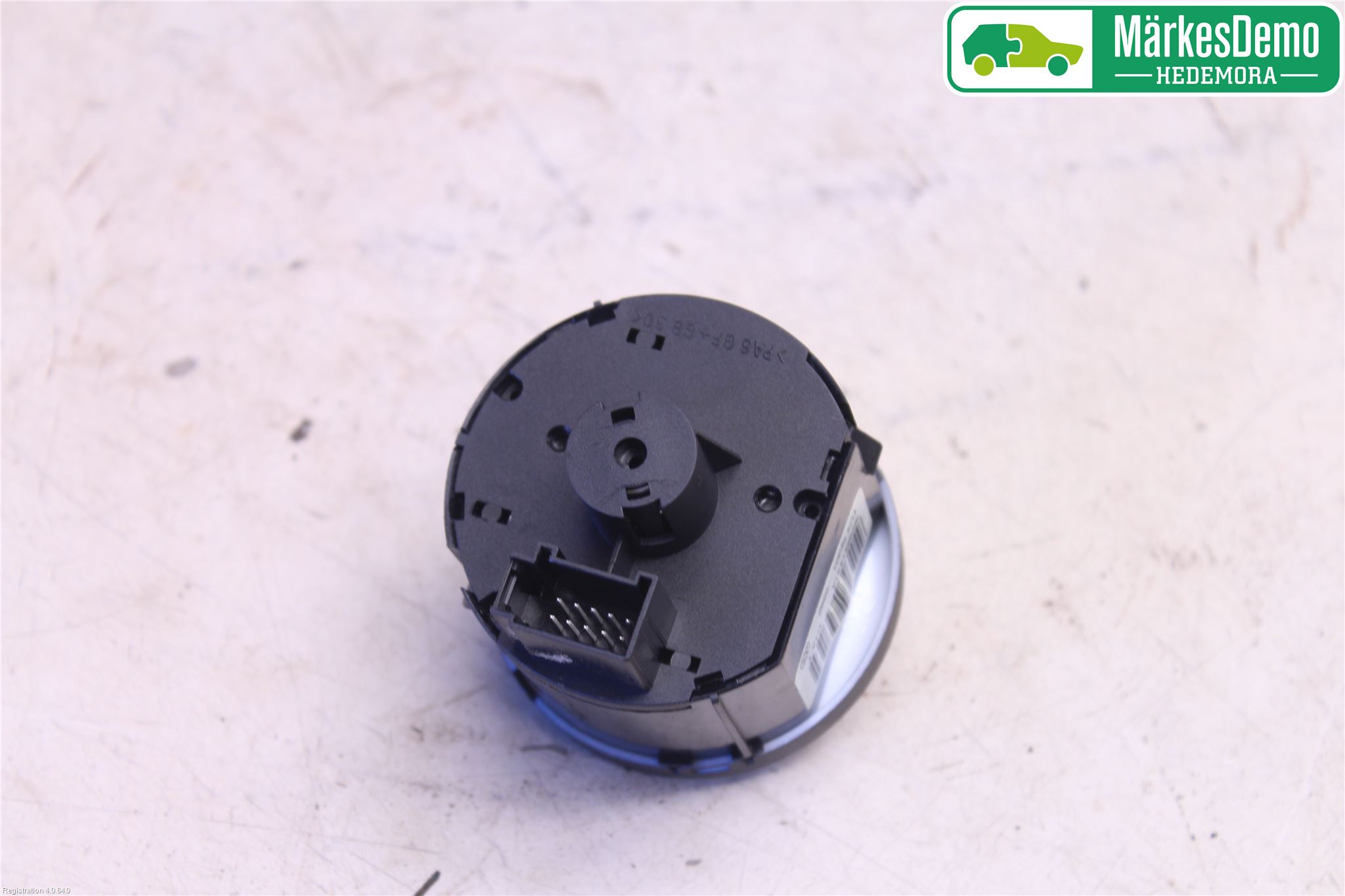 Volkswagen VW GOLF VI 09-13 Bryter Hovedlys