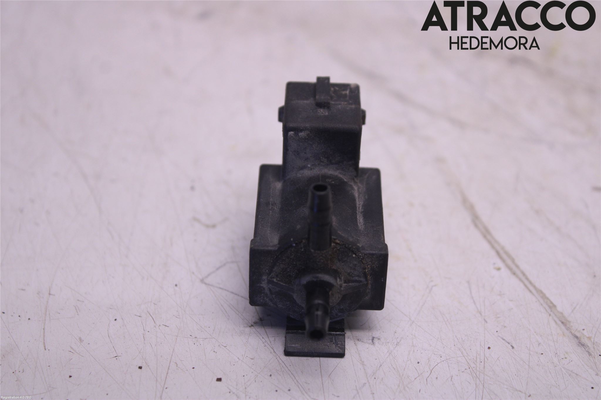 BMW 5 F10/F11/F18 09-17 Vacuumventil