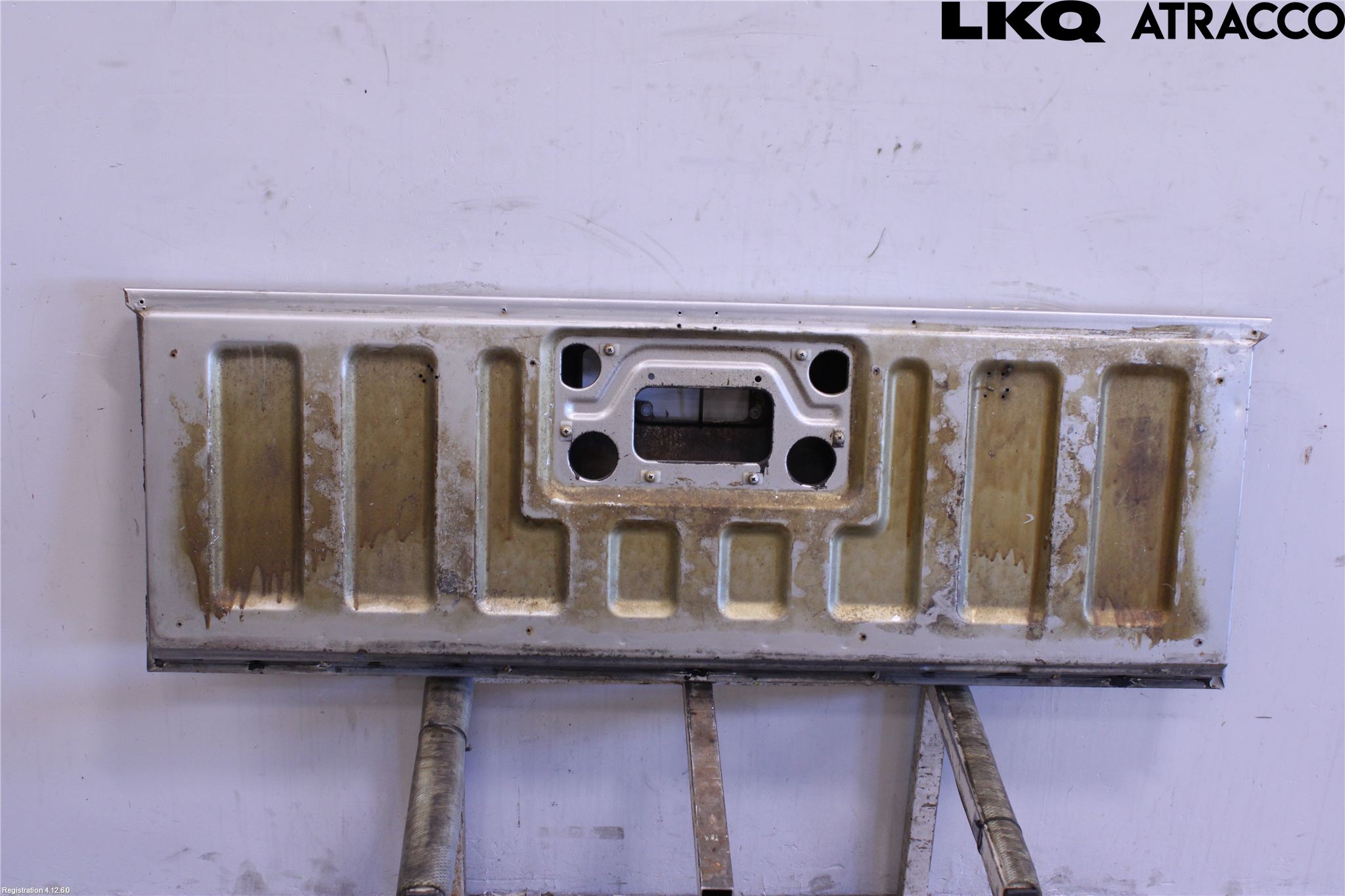 Nissan NAVARA 98-05 Lasteplan Luke Bak