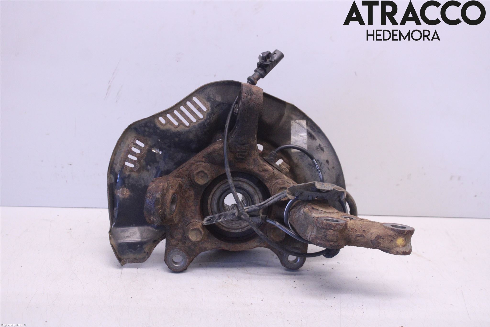 Toyota AURIS 10-12 Spindel Vf