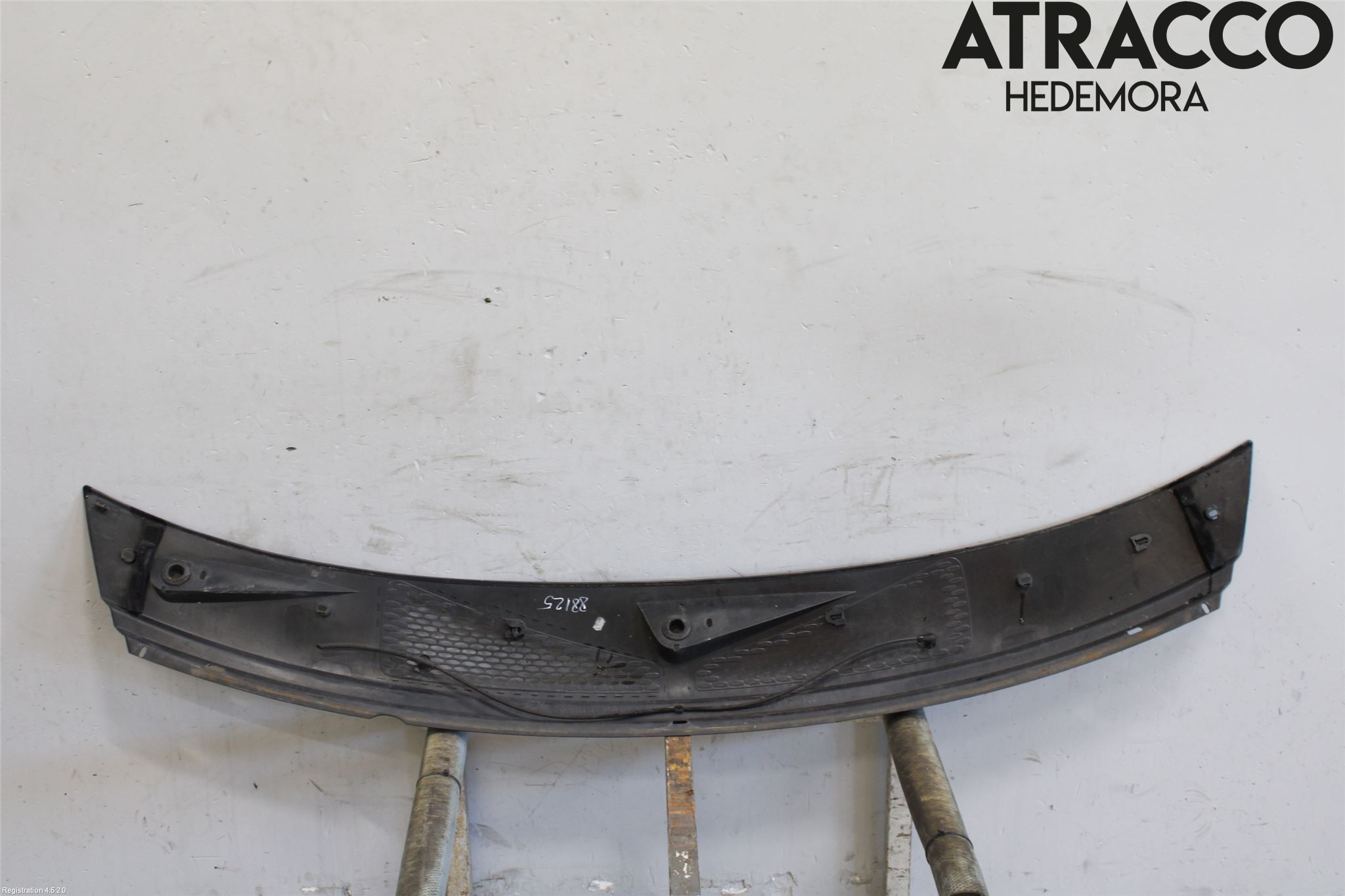 Ford TRANSIT    06-13 Visker Deksel-Grill-Under Frr