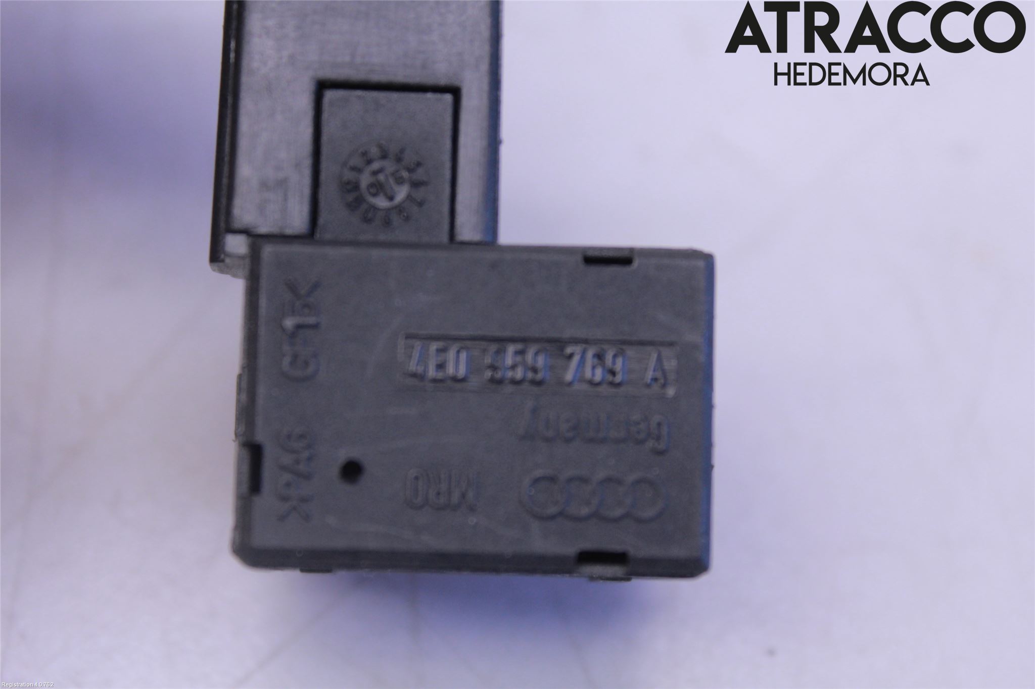 Audi A8/S8 4E  02-09 Bryter Varmesete