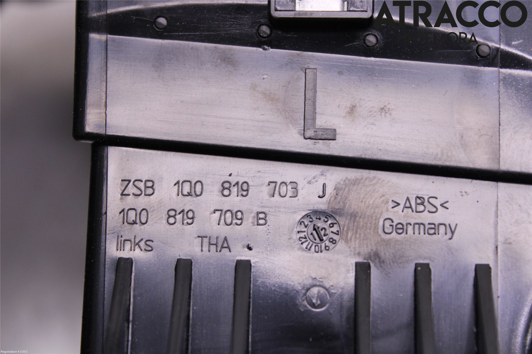 Volkswagen VW SCIROCCO 09-17 Dashbord Kanal - Dyse