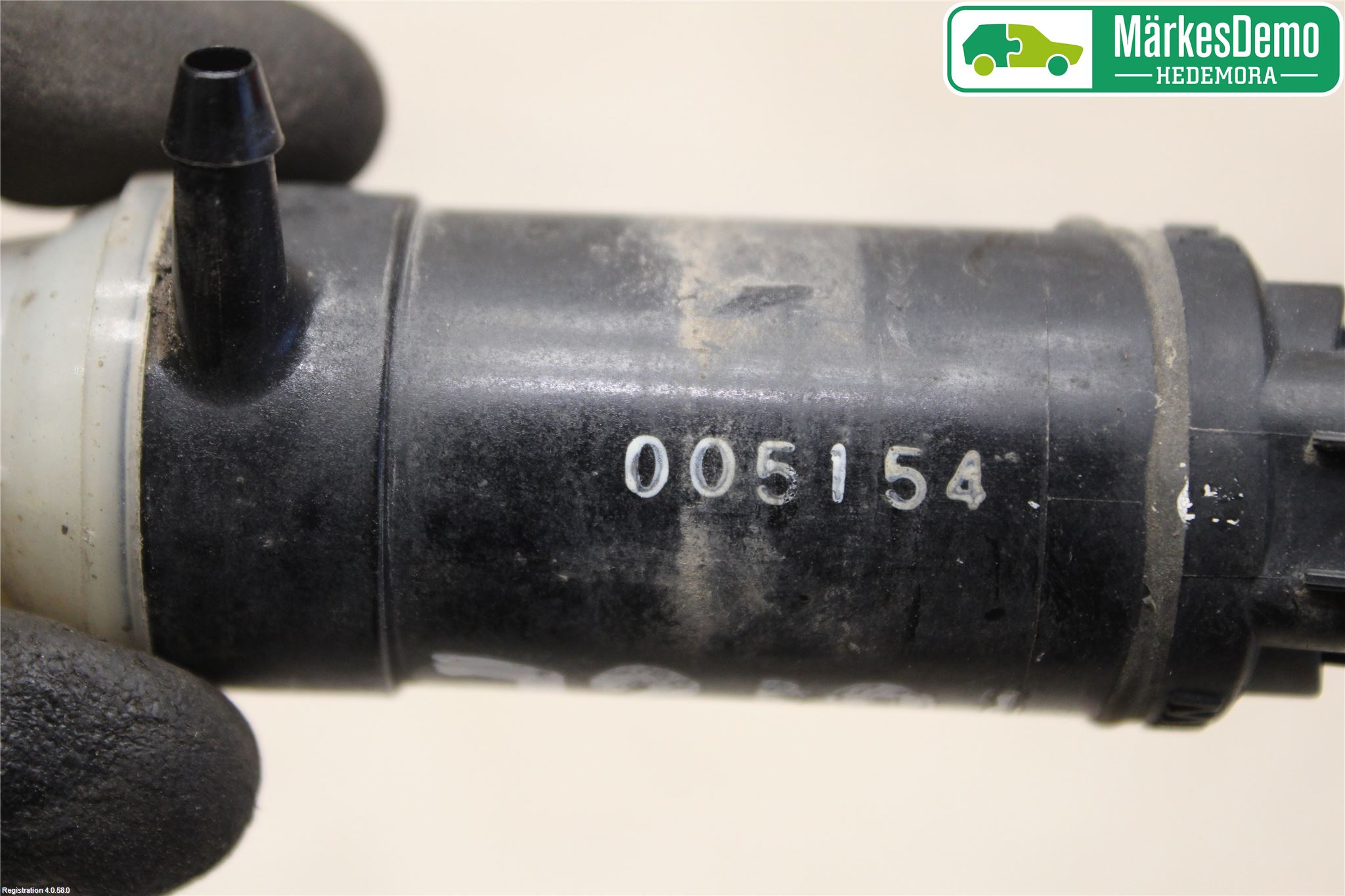 Subaru OUTBACK 10-15 Spylerpumpe Frontrute