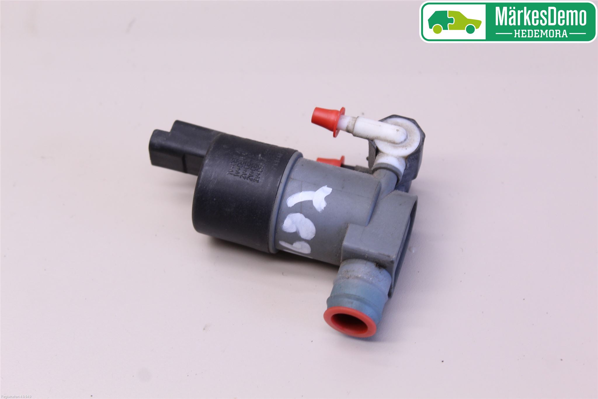 Nissan QASHQAI   07-10 Spylerpumpe Frontrute