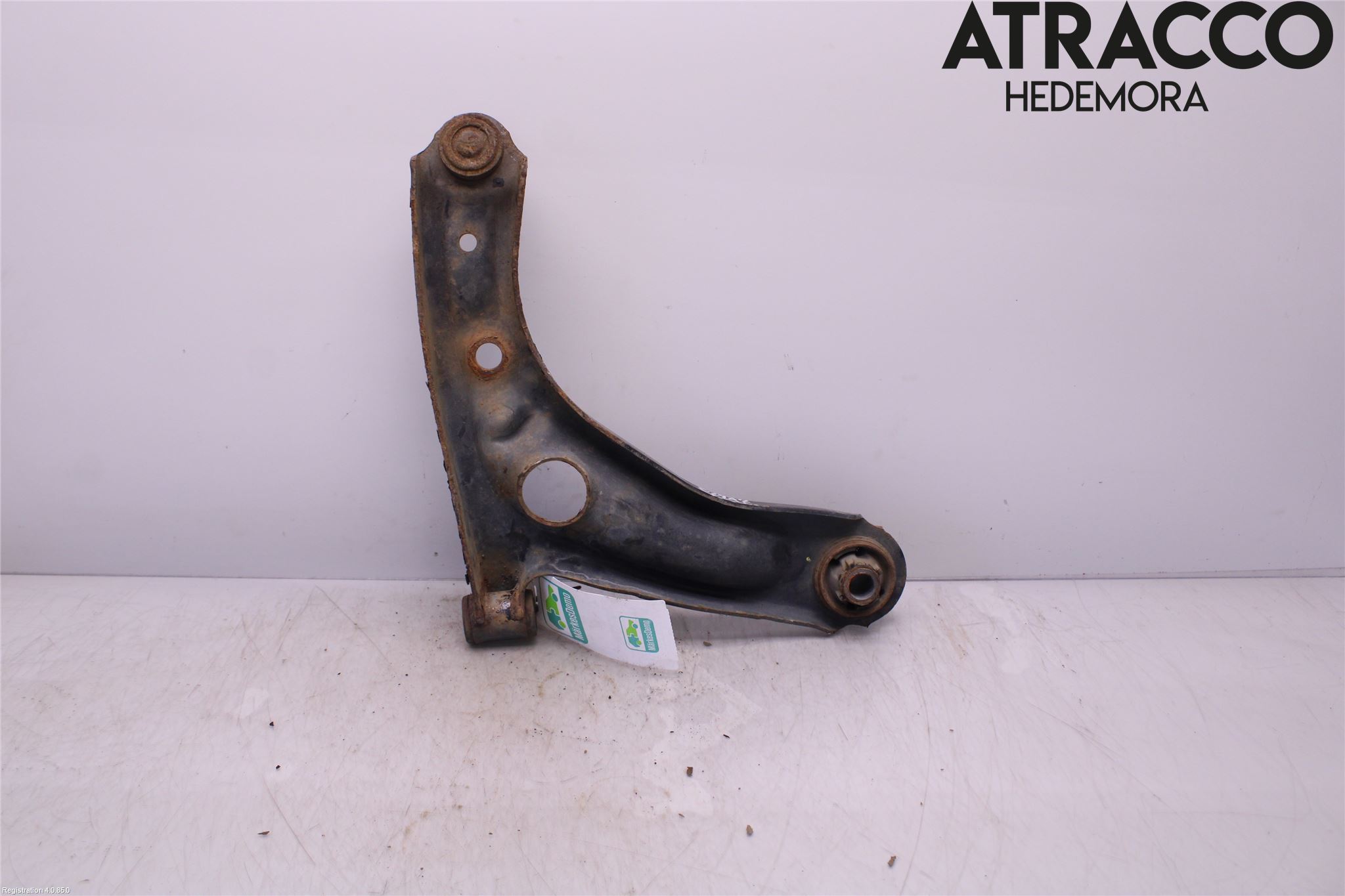 Toyota AYGO 06-14 Bærearm Foran Venstre Nedre