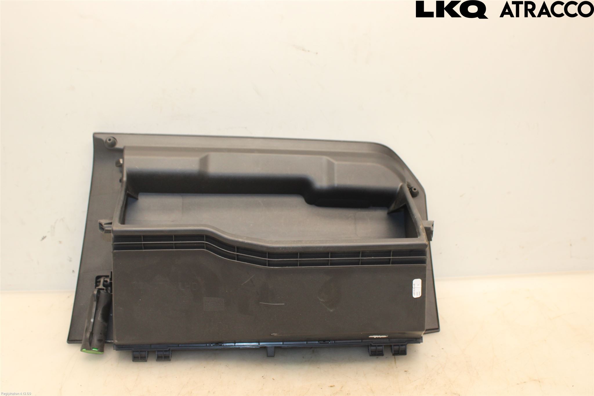 Toyota AURIS 13-19 Innr Hanskerom Lokk